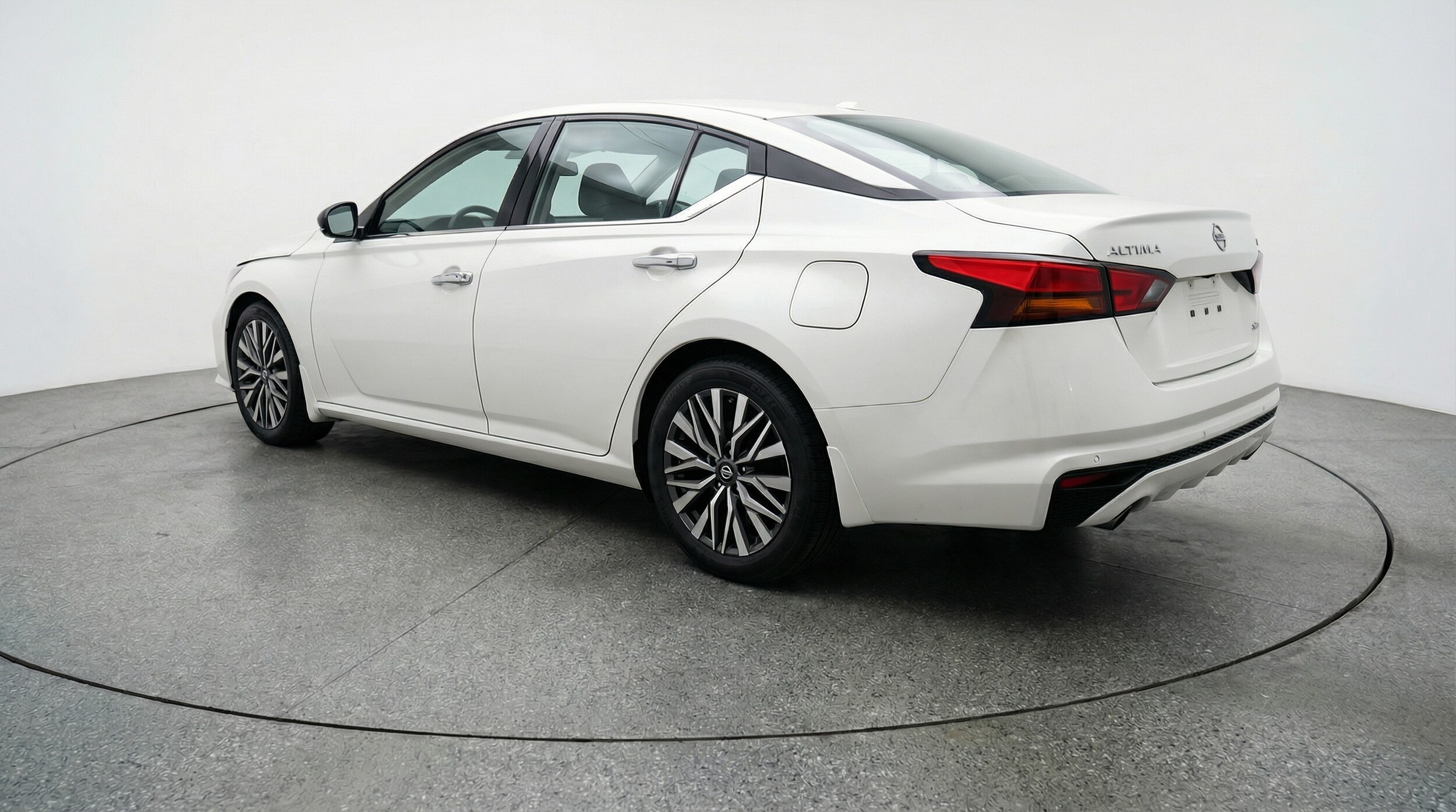 Thumbnail: 2025 Nissan Altima - 5