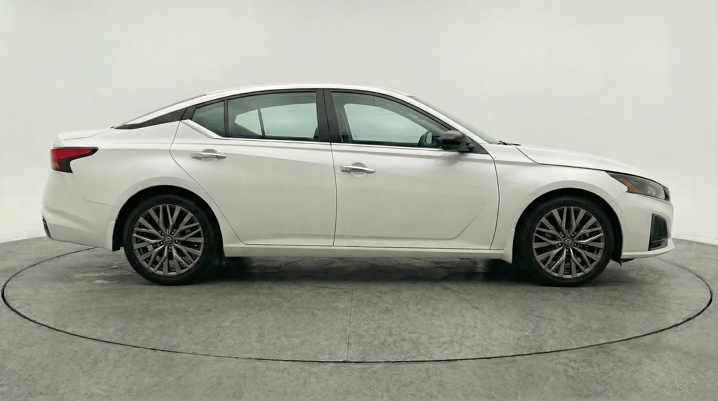 Thumbnail: 2025 Nissan Altima - 8