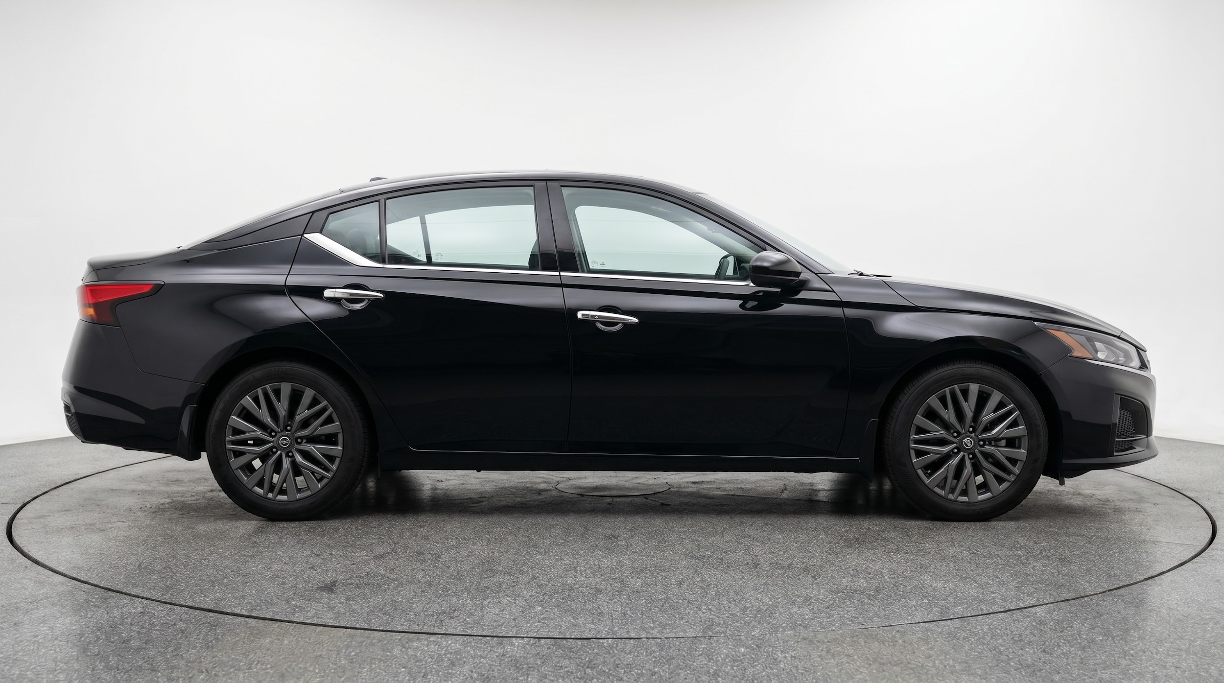 Thumbnail: 2025 Nissan Altima - 8