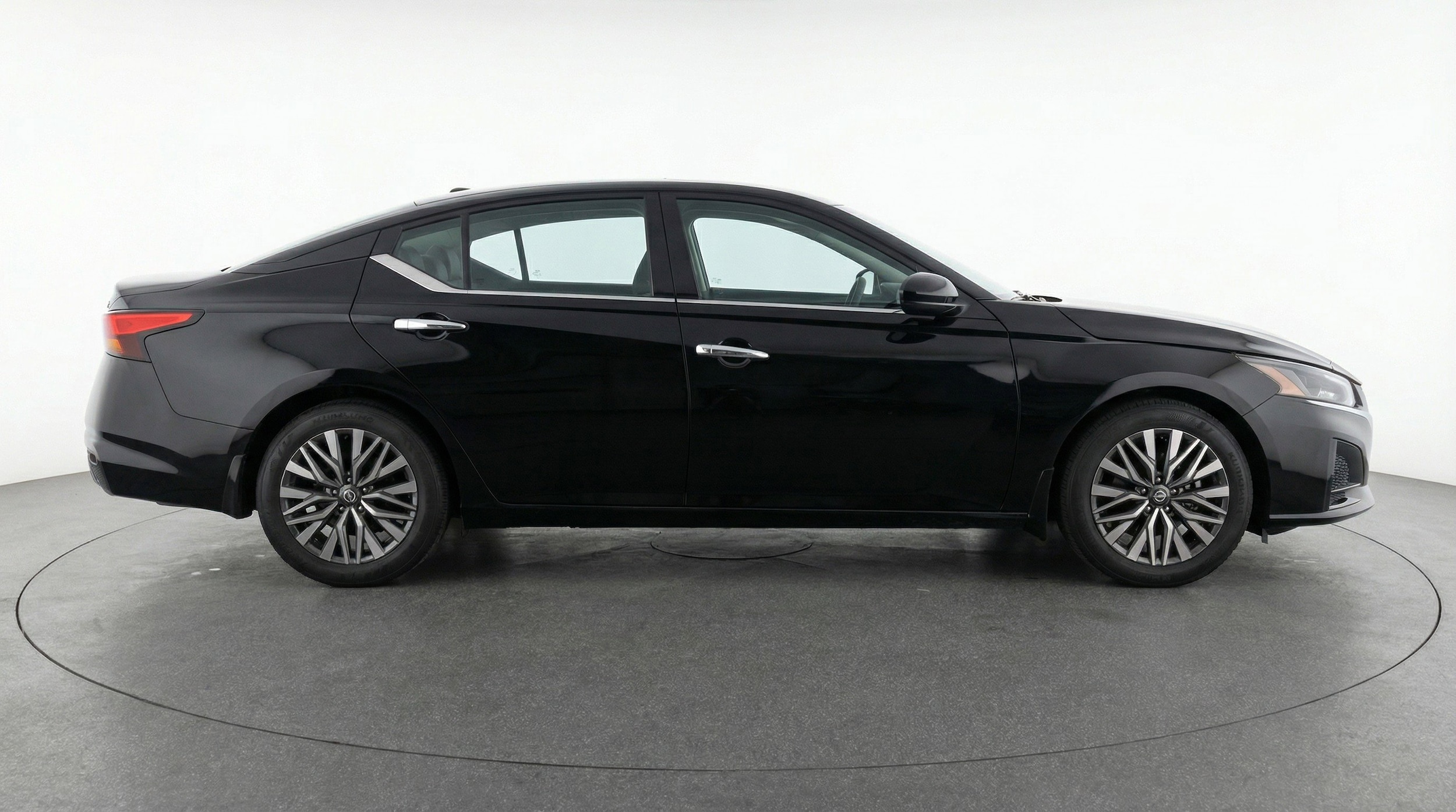 Thumbnail: 2025 Nissan Altima - 11