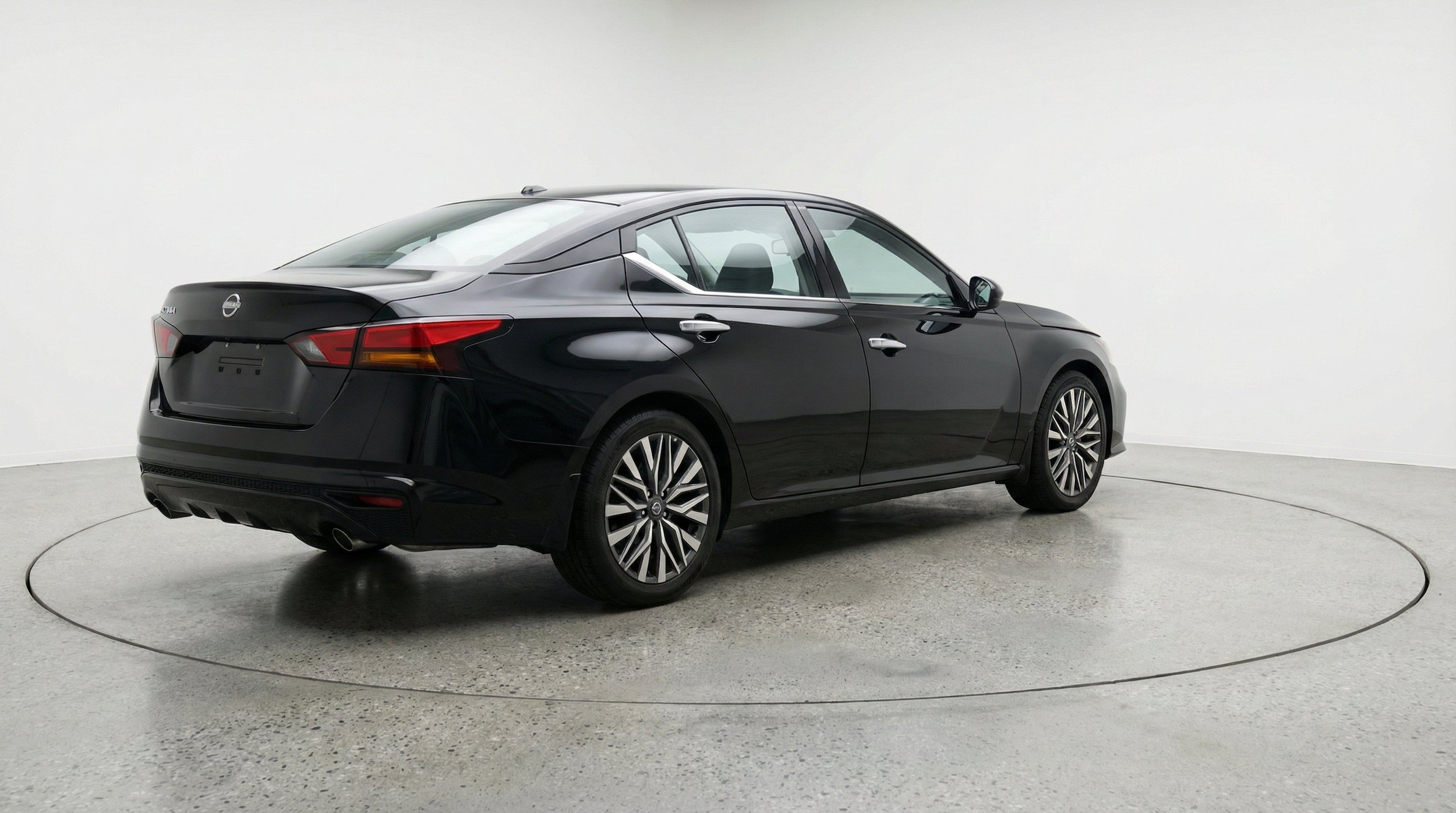 Thumbnail: 2025 Nissan Altima - 9