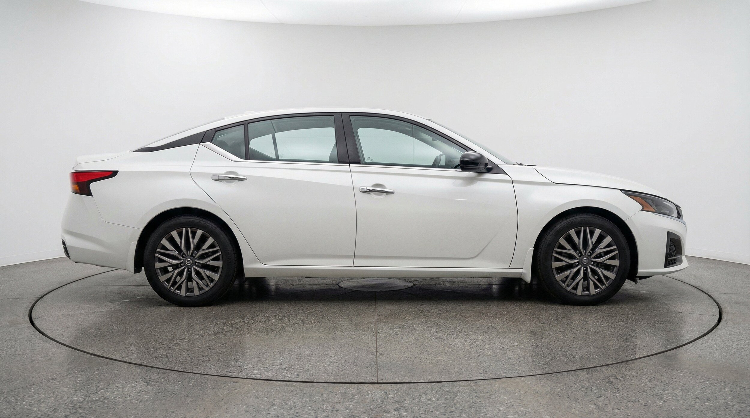Thumbnail: 2025 Nissan Altima - 11