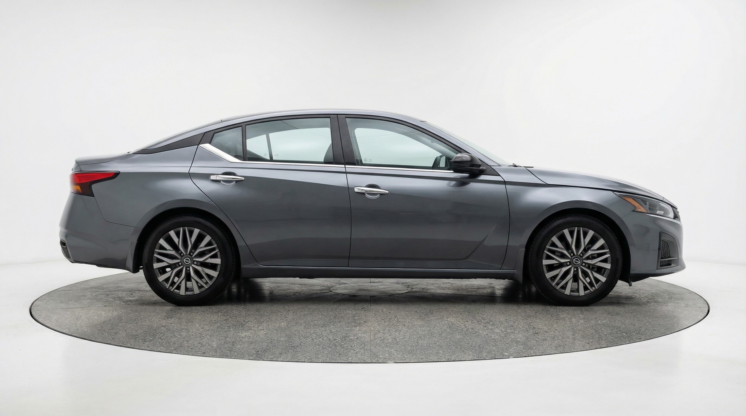 Thumbnail: 2025 Nissan Altima - 8