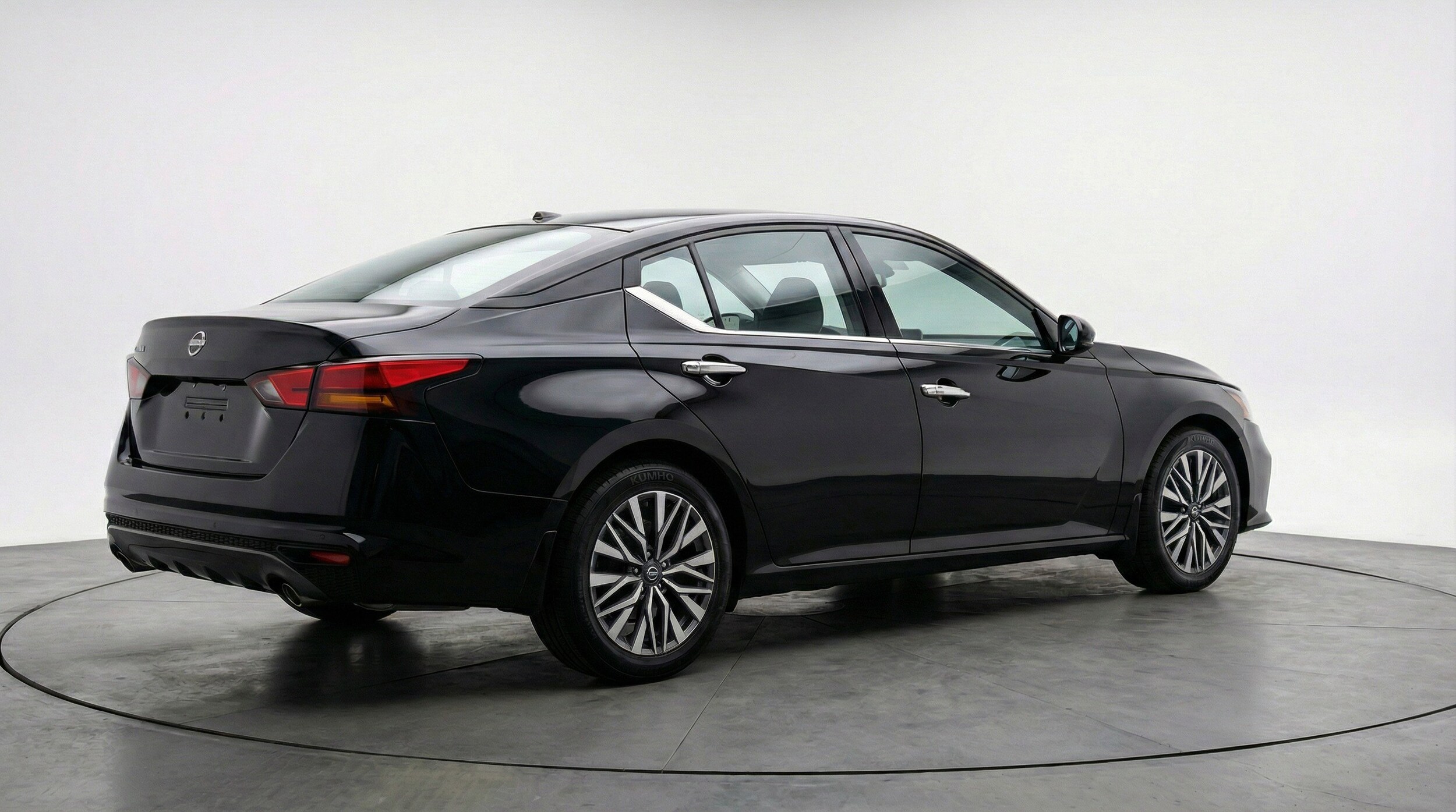 Thumbnail: 2025 Nissan Altima - 9