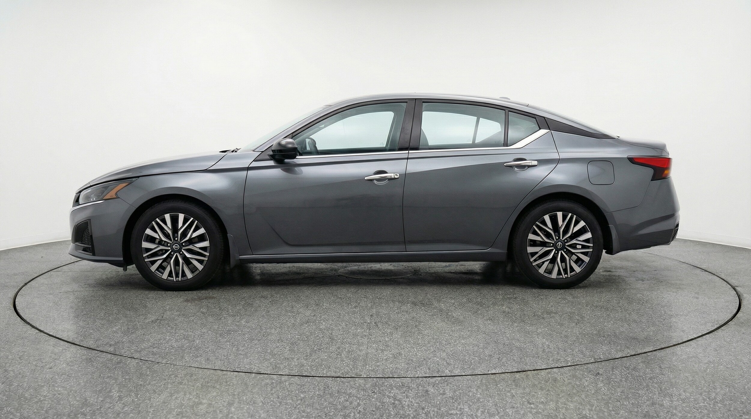 Thumbnail: 2025 Nissan Altima - 4