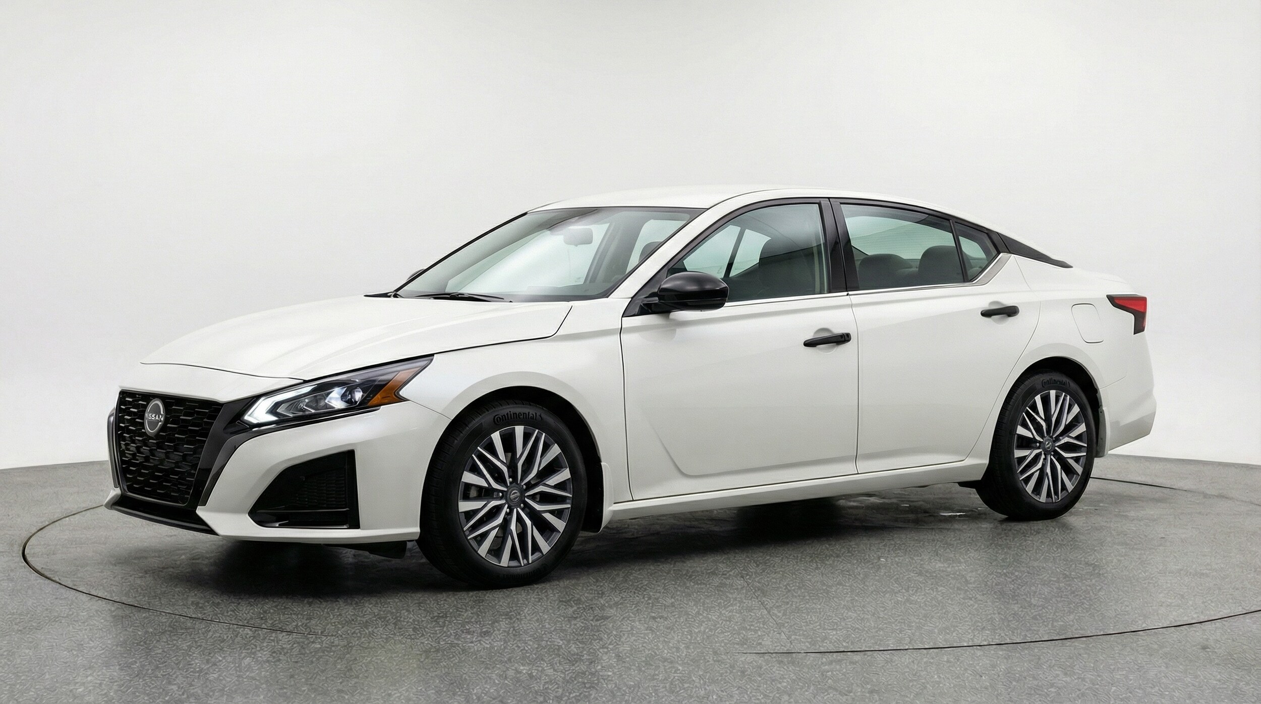 Thumbnail: 2025 Nissan Altima - 3