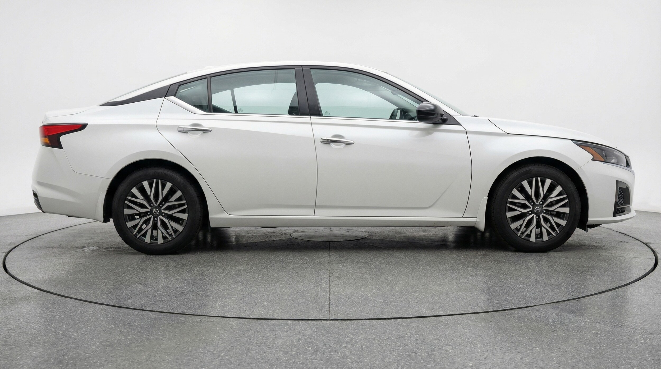 Thumbnail: 2025 Nissan Altima - 8