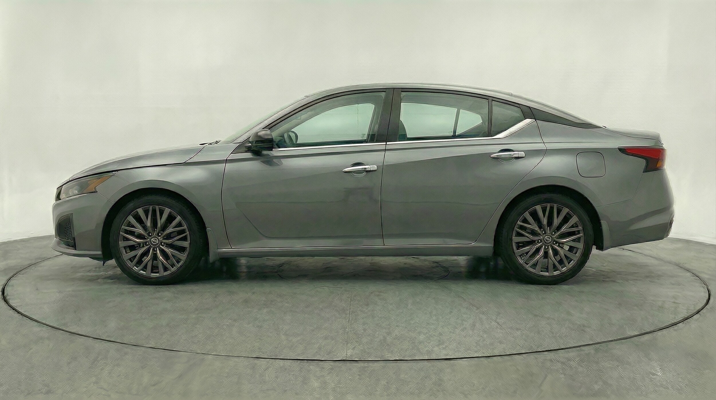 Thumbnail: 2025 Nissan Altima - 4