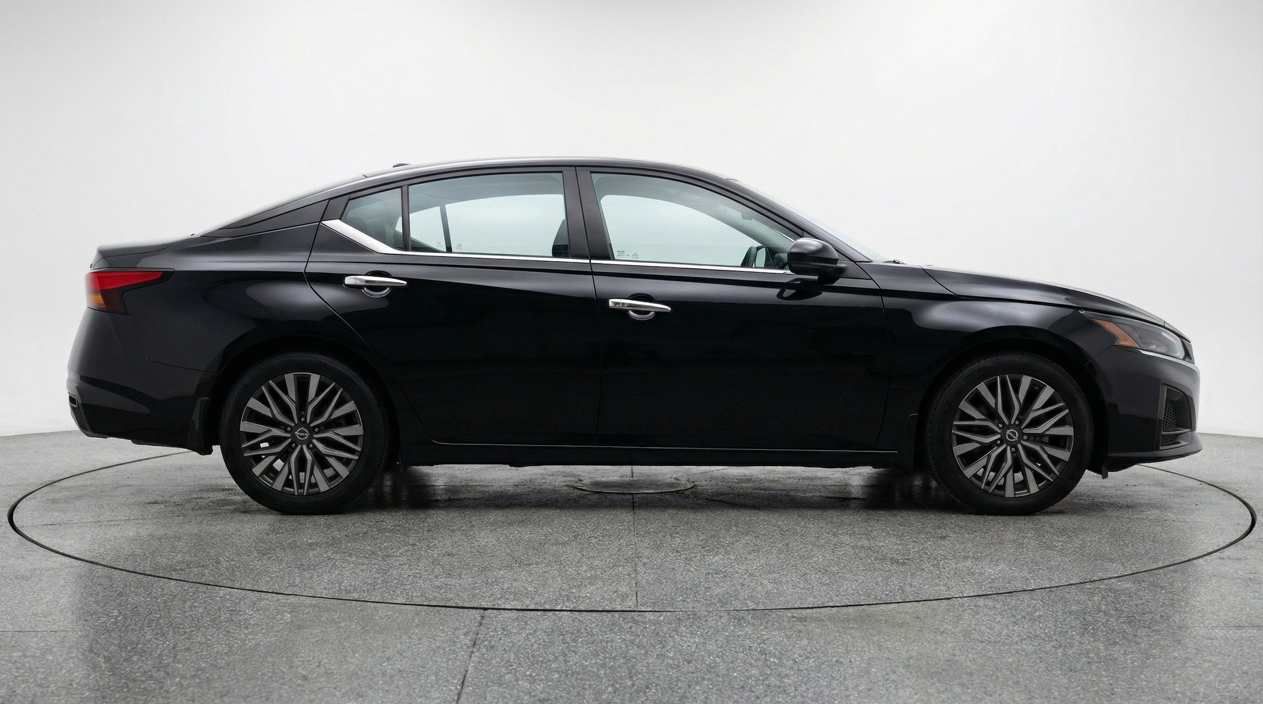 Thumbnail: 2025 Nissan Altima - 11