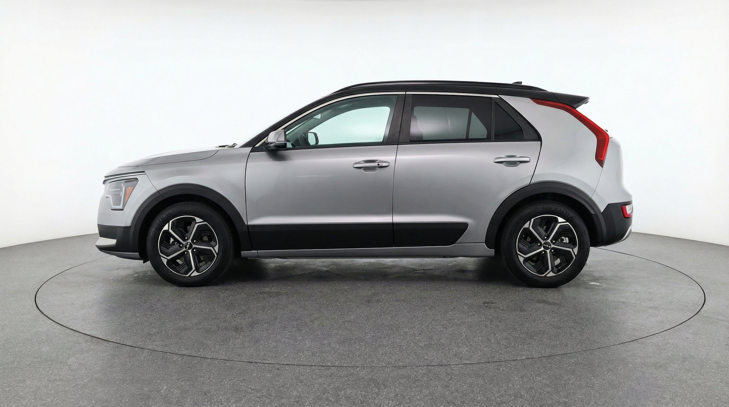 Thumbnail: 2026 Kia Niro - 5