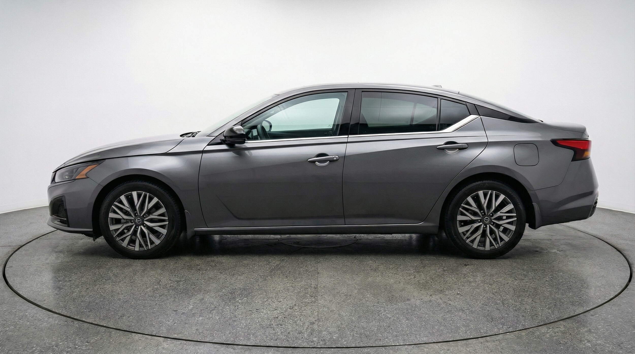 Thumbnail: 2025 Nissan Altima - 4