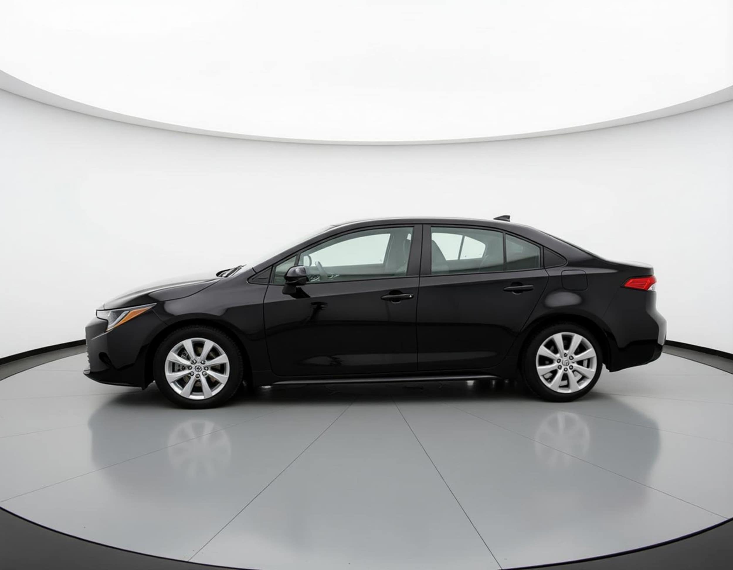 Thumbnail: 2025 Toyota Corolla - 4