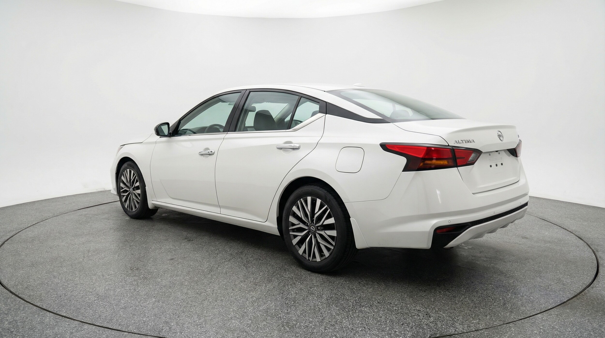 Thumbnail: 2025 Nissan Altima - 5