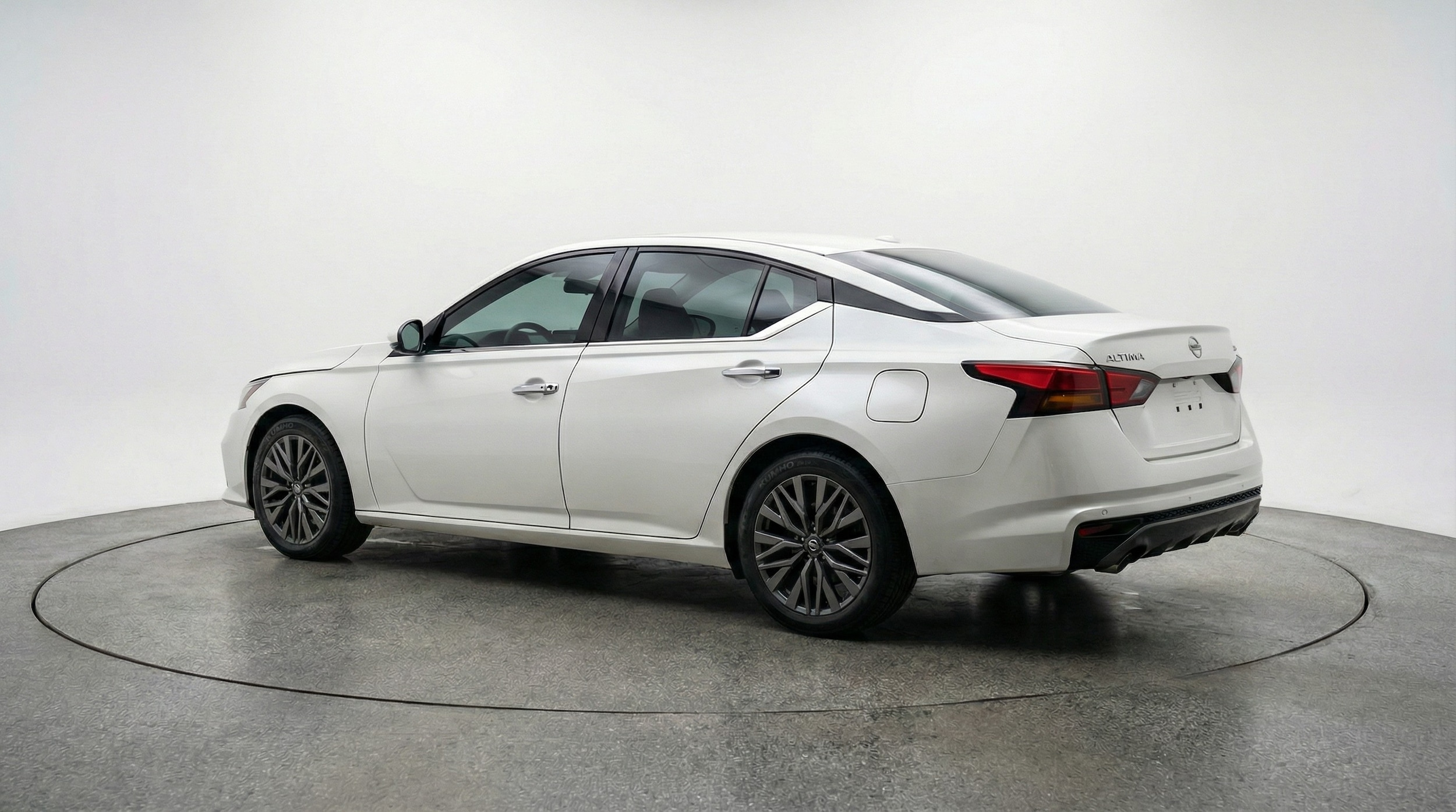 Thumbnail: 2025 Nissan Altima - 5