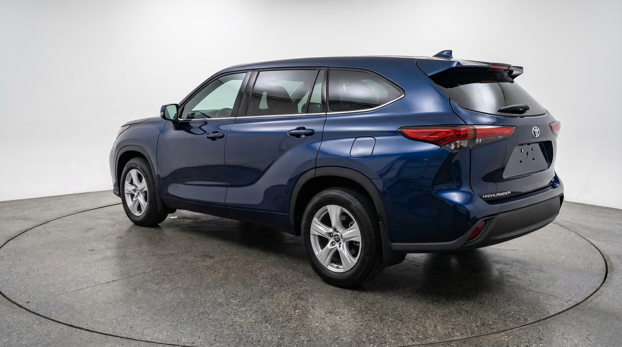 Thumbnail: 2025 Toyota Highlander - 5