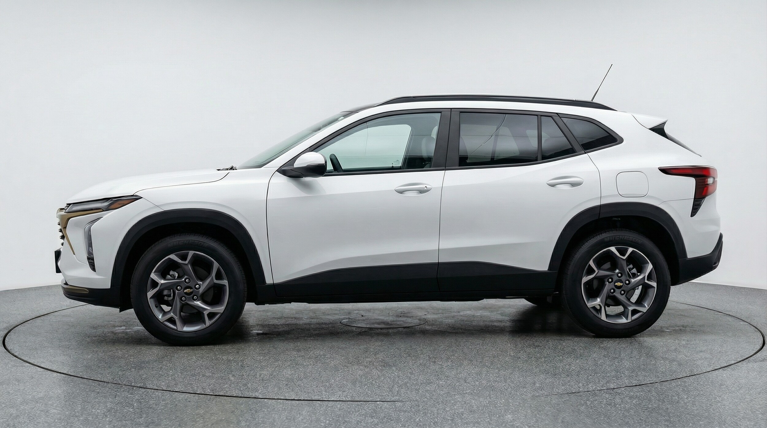 Thumbnail: 2025 Chevrolet Trax - 4