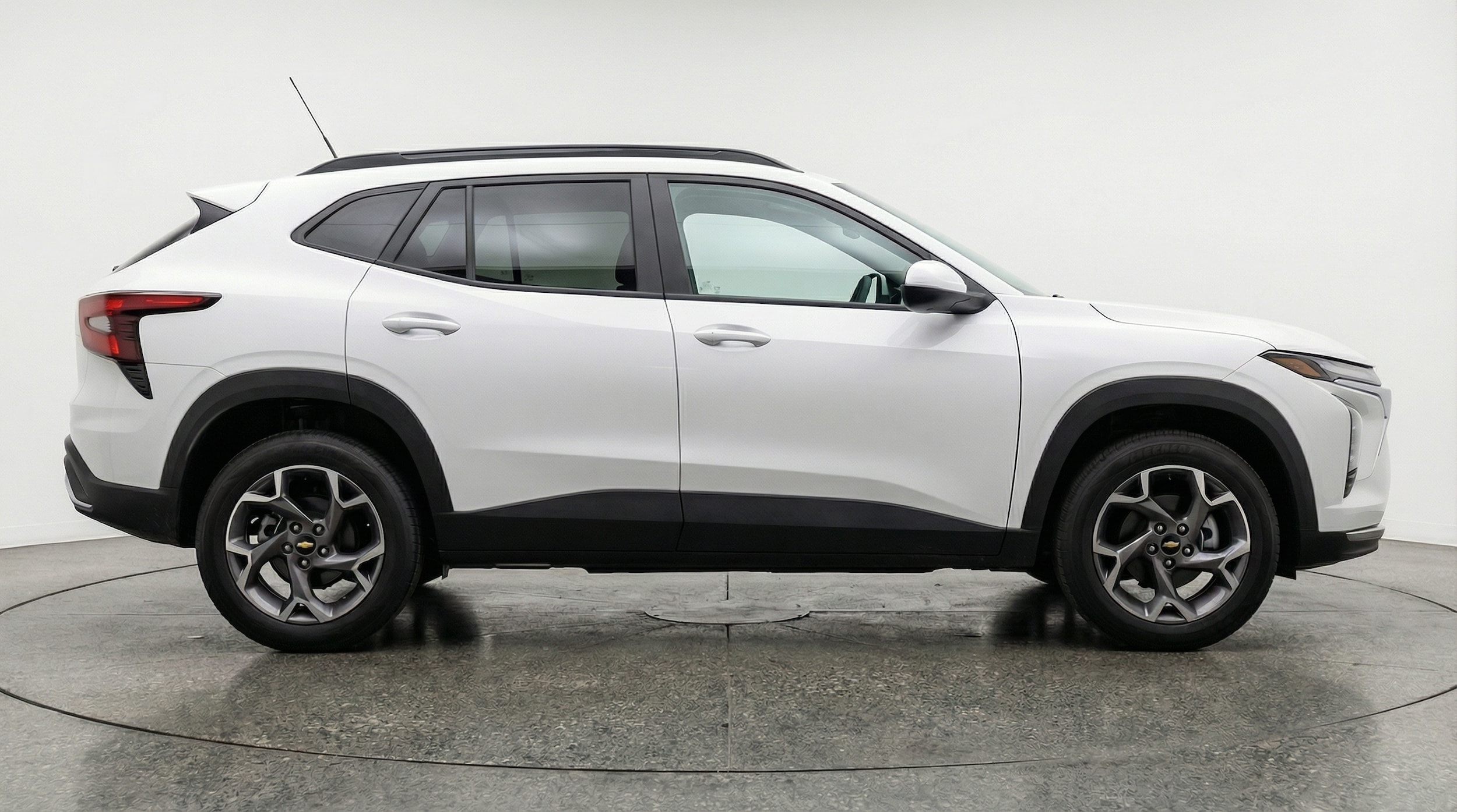 Thumbnail: 2025 Chevrolet Trax - 8