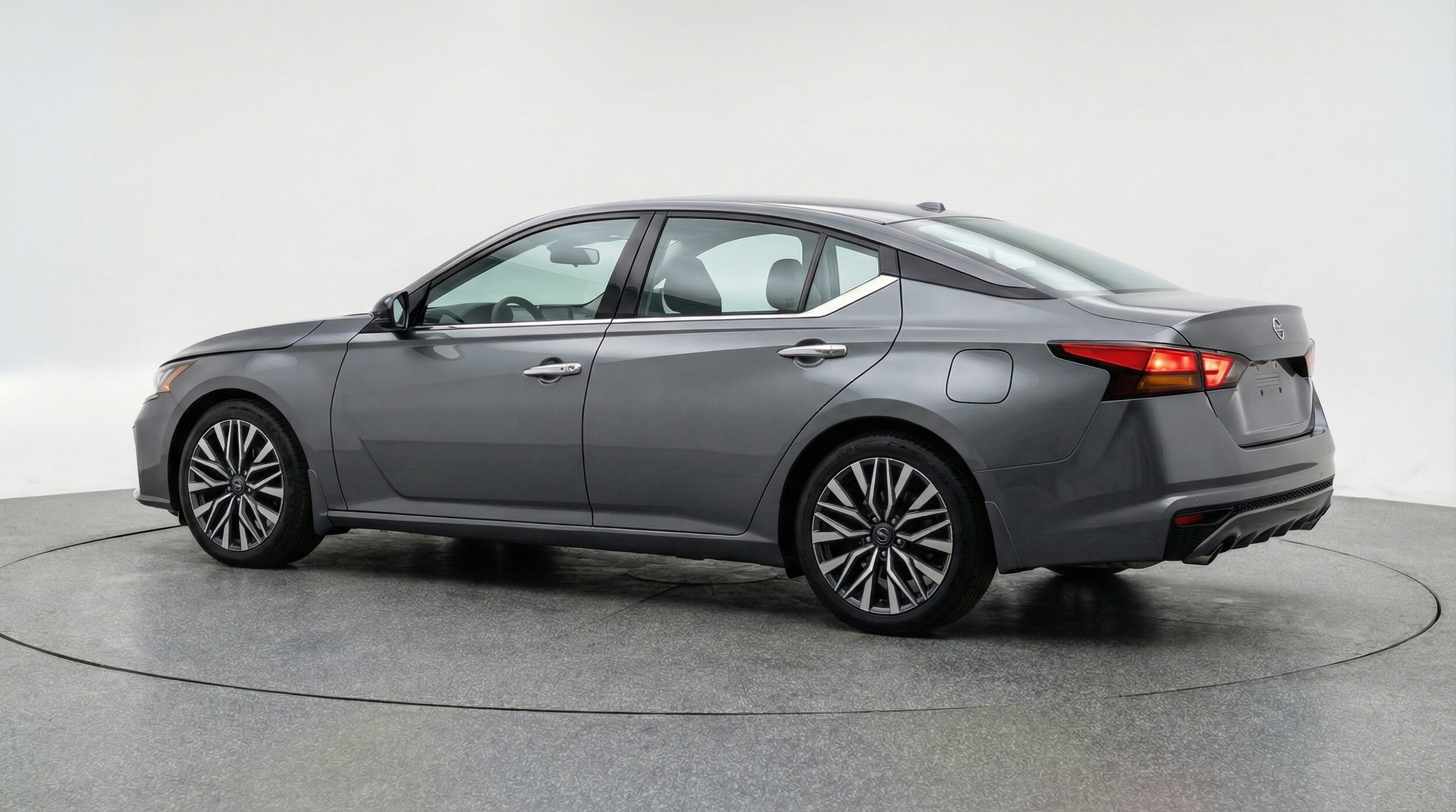 Thumbnail: 2025 Nissan Altima - 5