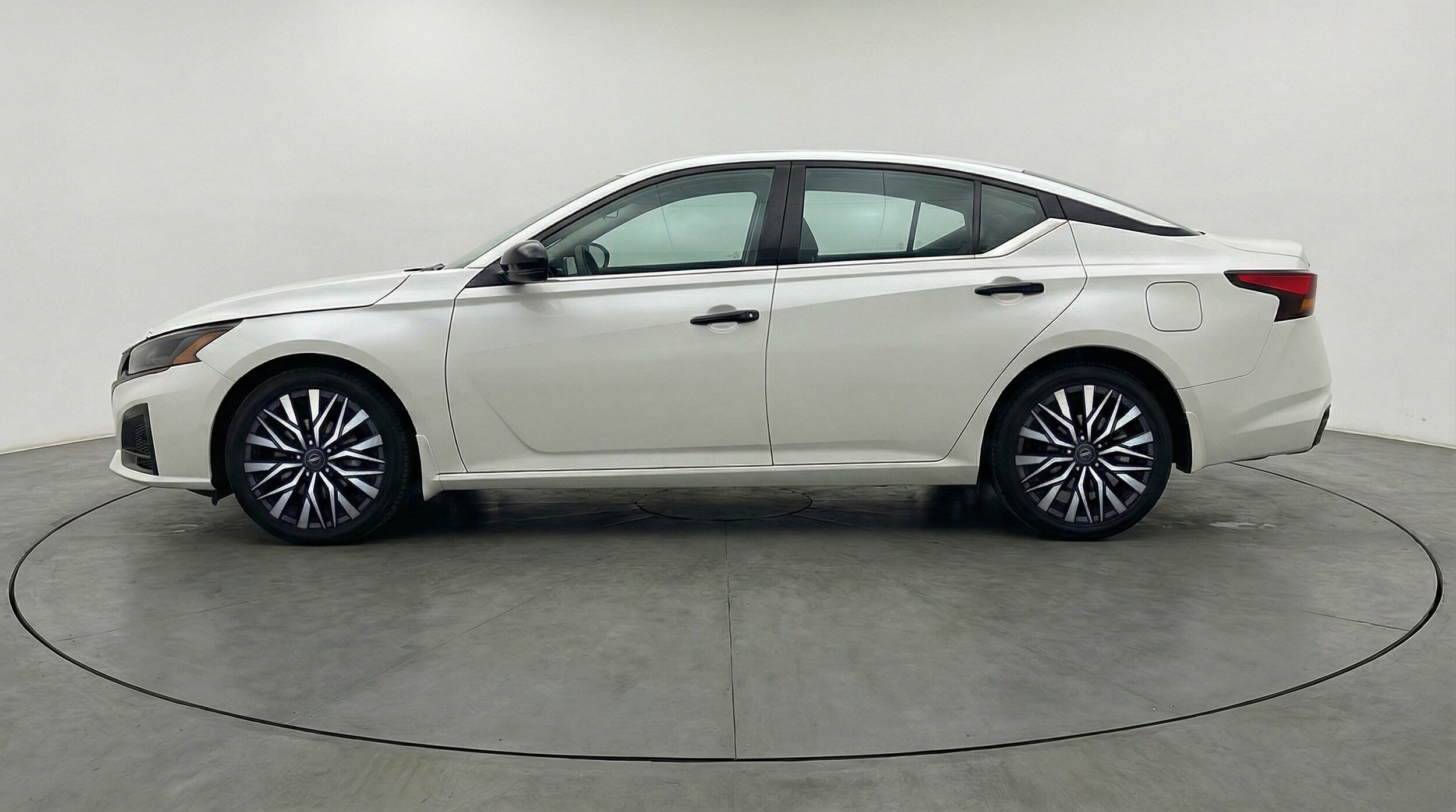 Thumbnail: 2025 Nissan Altima - 4