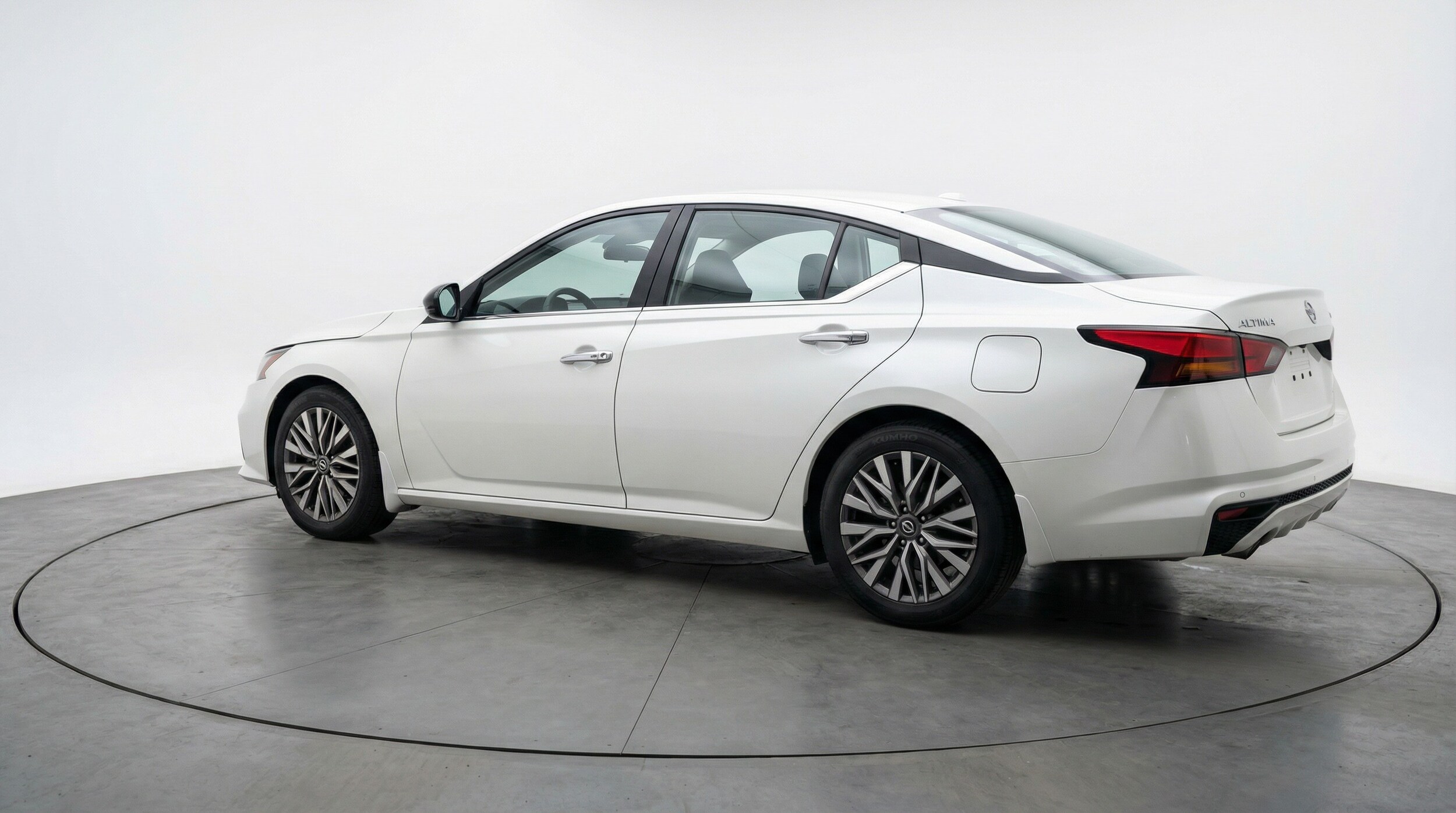 Thumbnail: 2025 Nissan Altima - 5