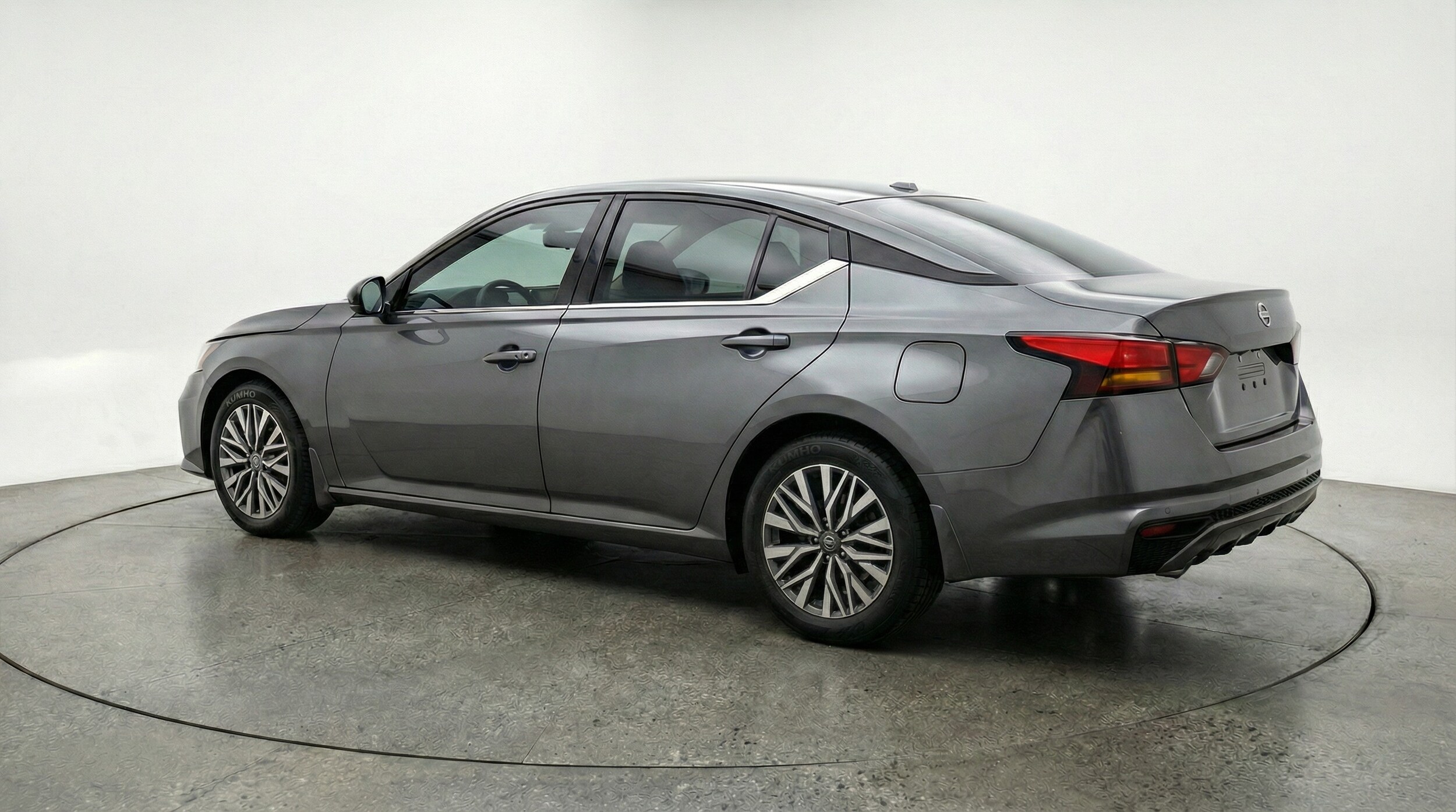 Thumbnail: 2025 Nissan Altima - 5