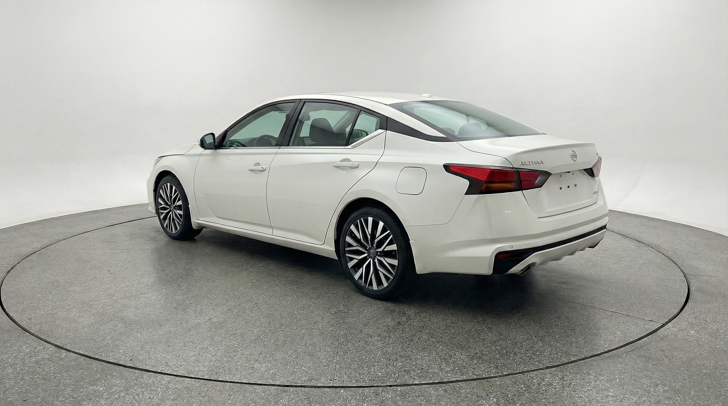 Thumbnail: 2025 Nissan Altima - 5