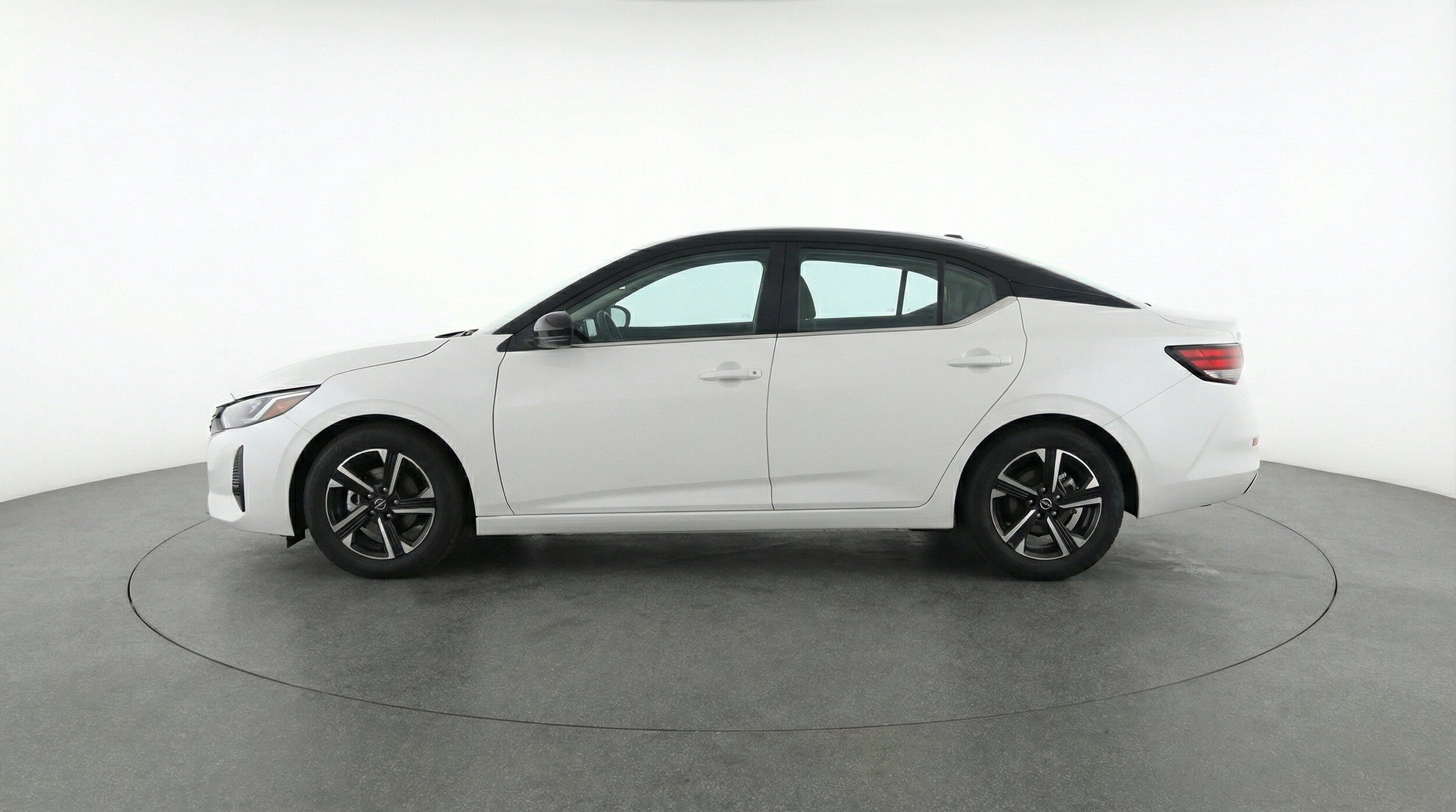 Thumbnail: 2025 Nissan Sentra - 5