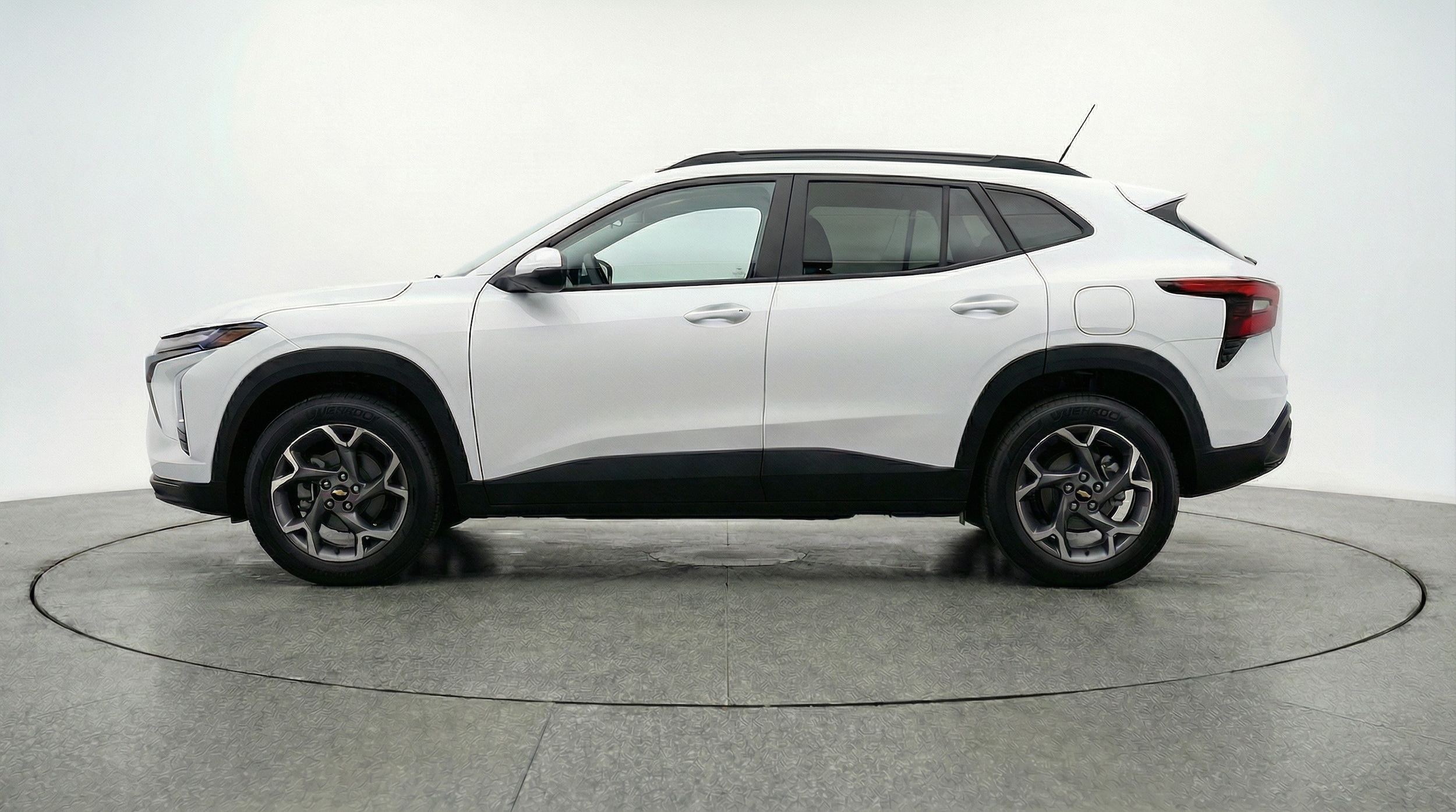 Thumbnail: 2025 Chevrolet Trax - 4