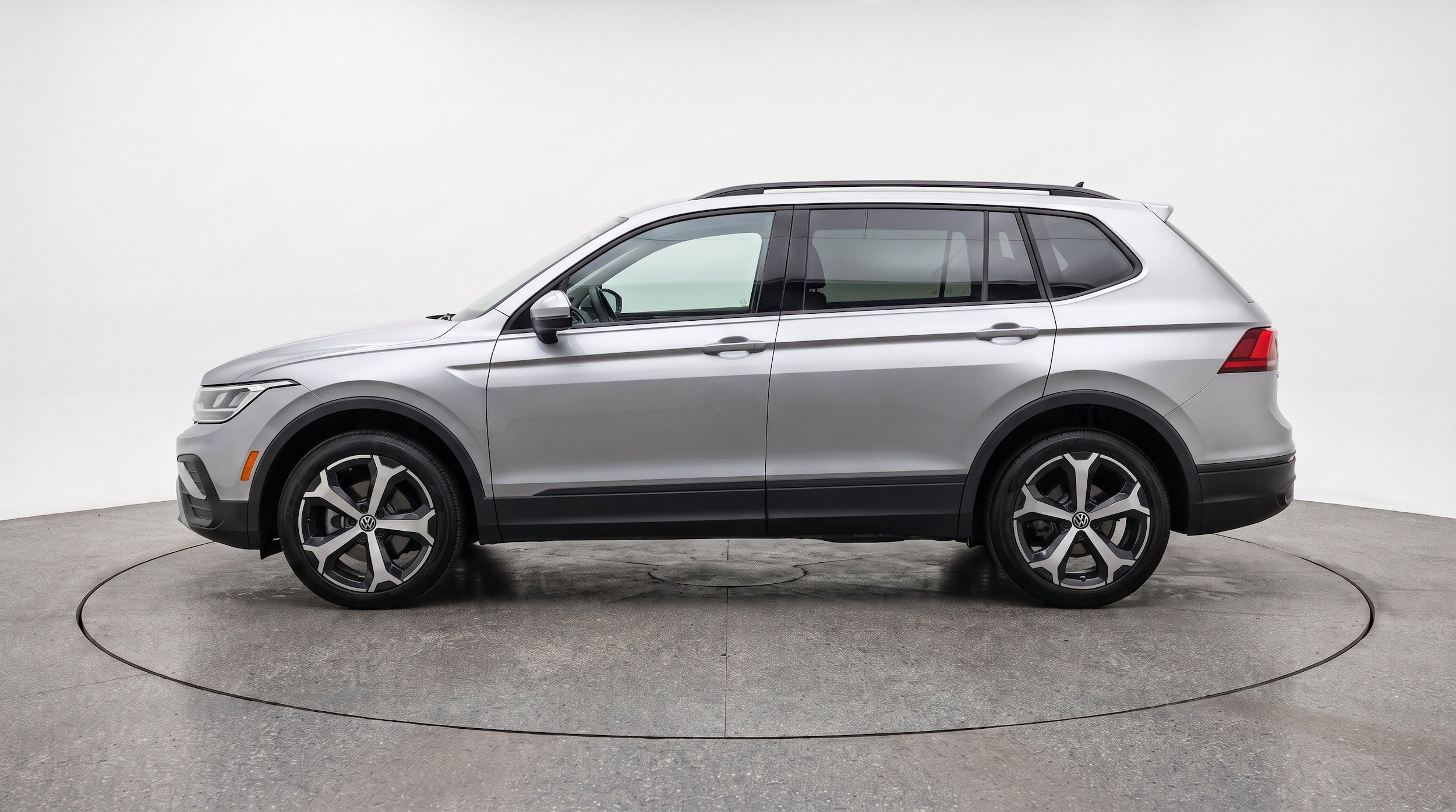 Thumbnail: 2026 Volkswagen Tiguan - 5