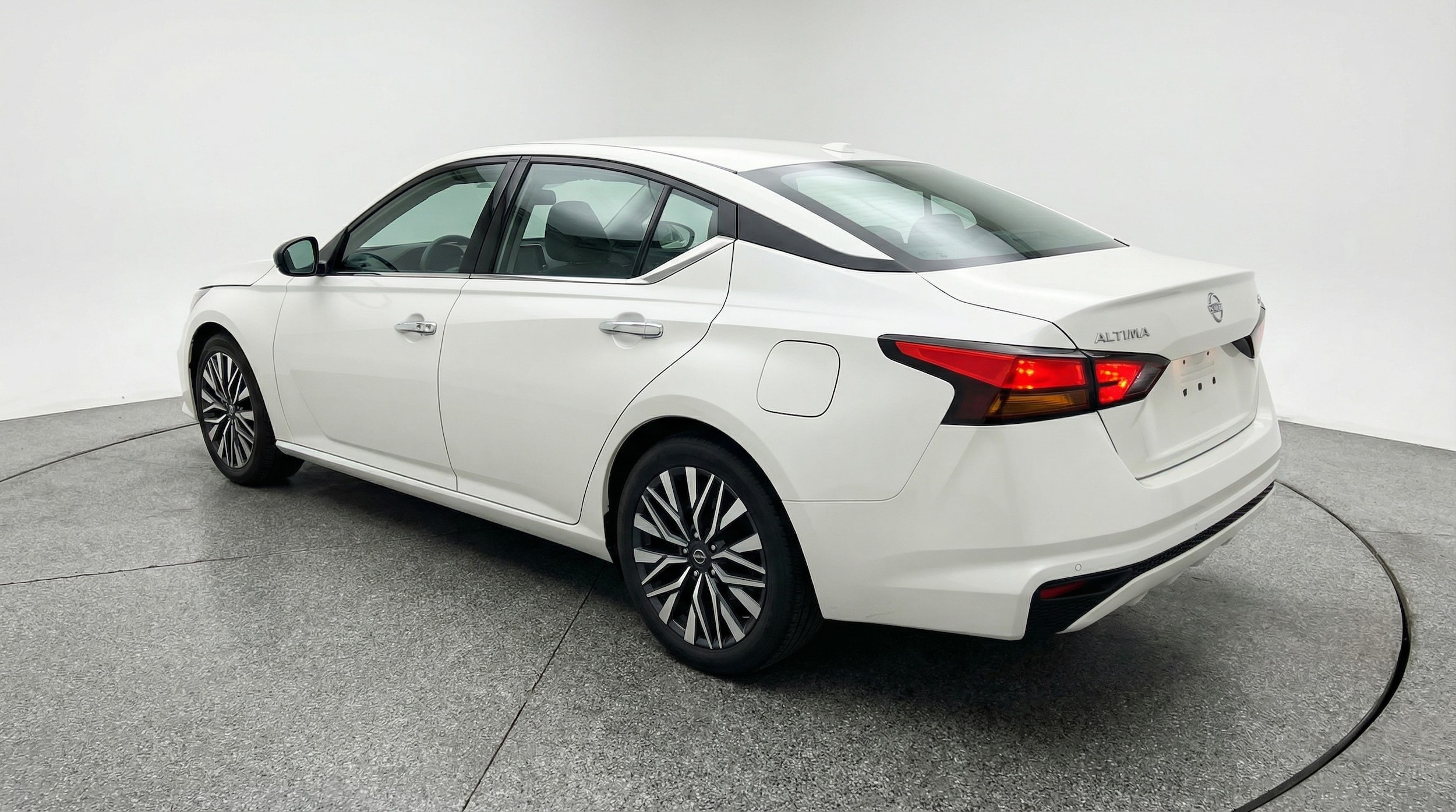 Thumbnail: 2025 Nissan Altima - 5