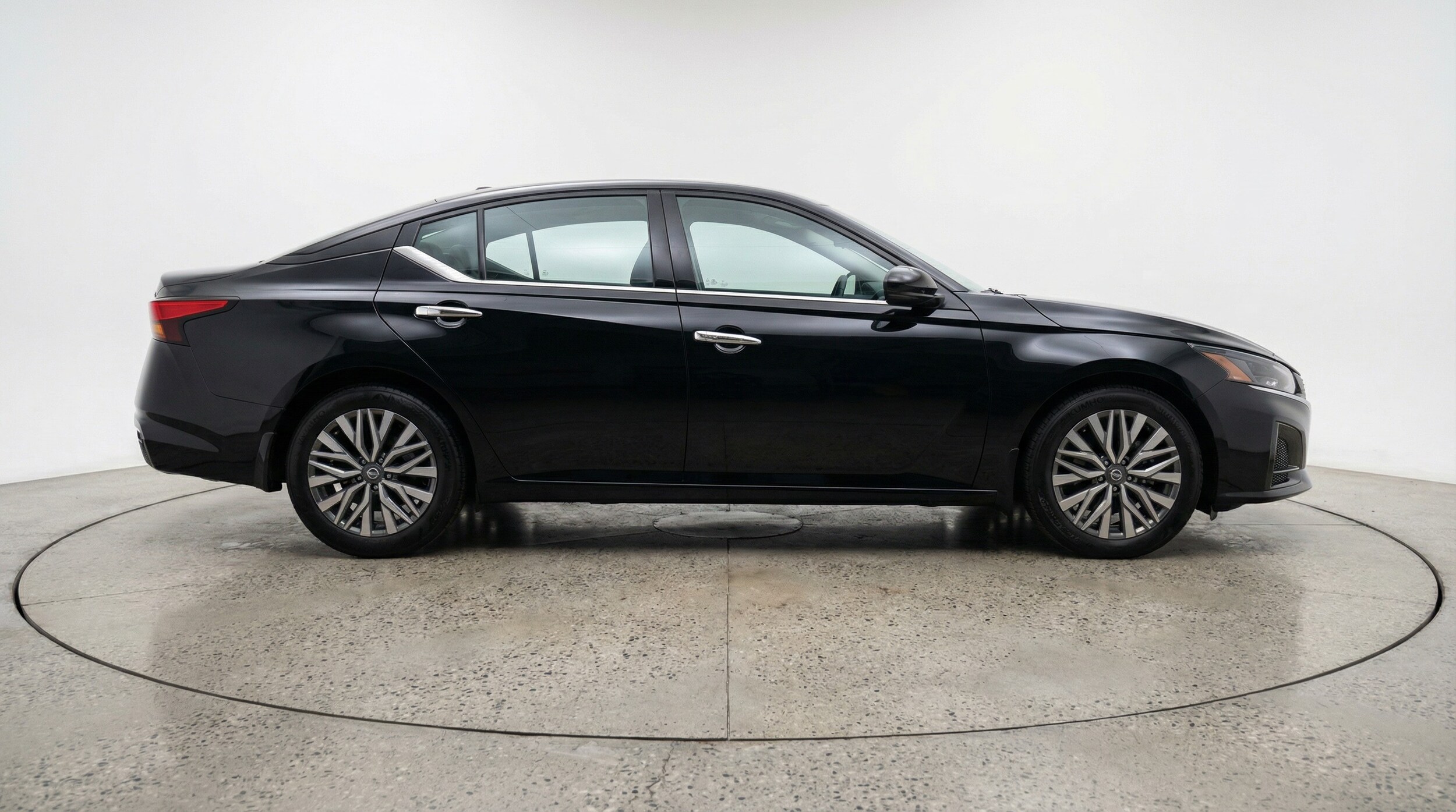 Thumbnail: 2025 Nissan Altima - 8