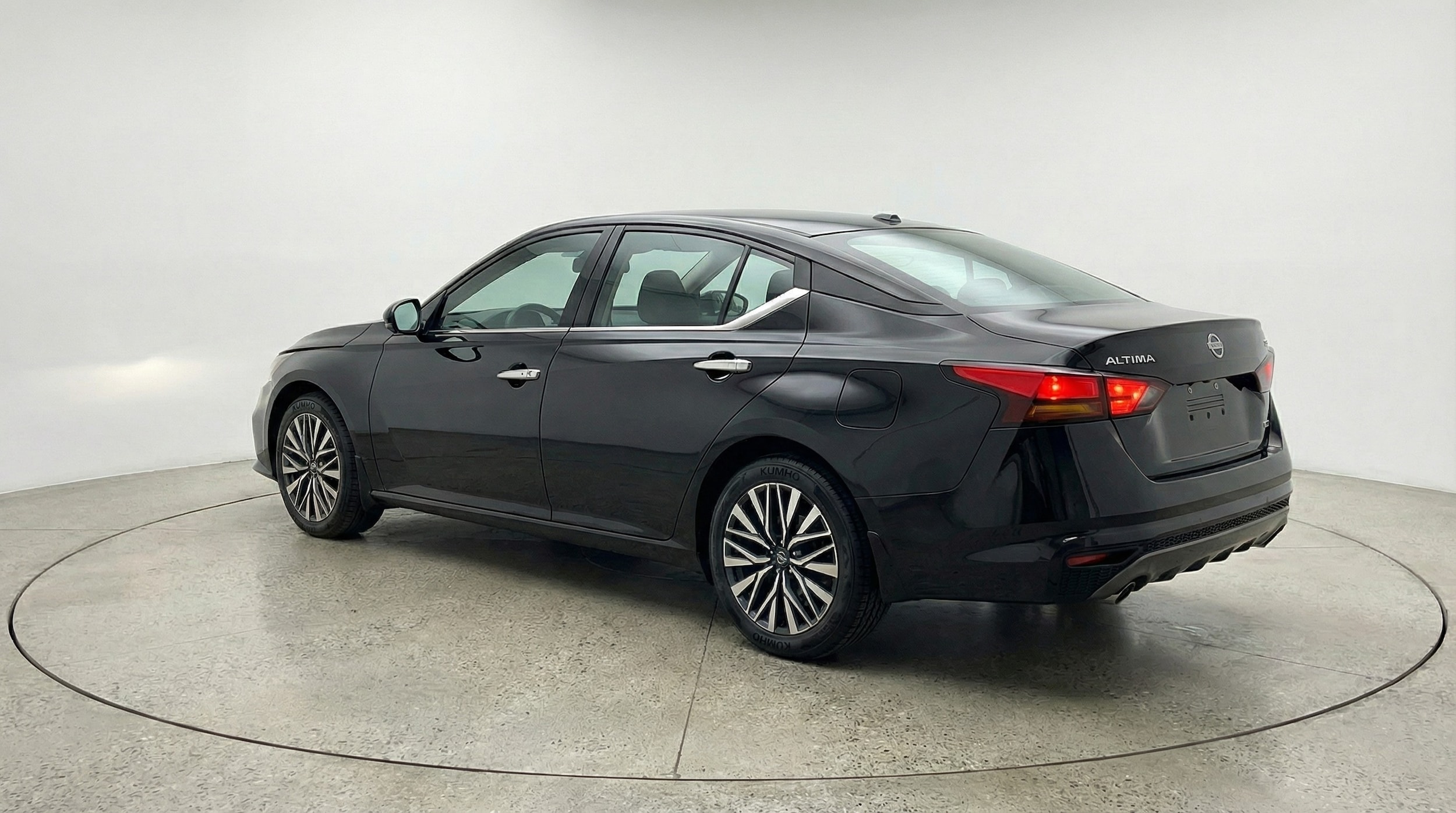 Thumbnail: 2025 Nissan Altima - 5