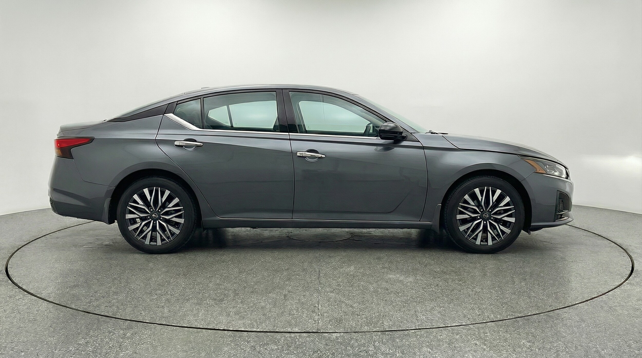 Thumbnail: 2025 Nissan Altima - 8