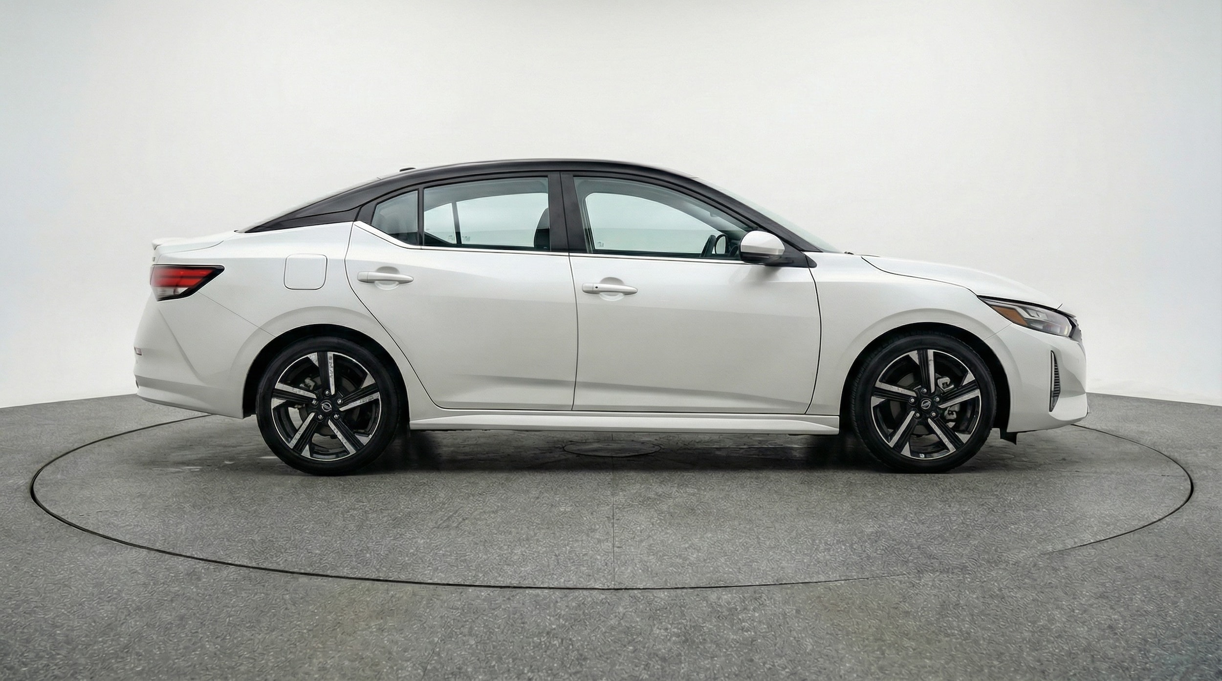 Thumbnail: 2025 Nissan Sentra - 8