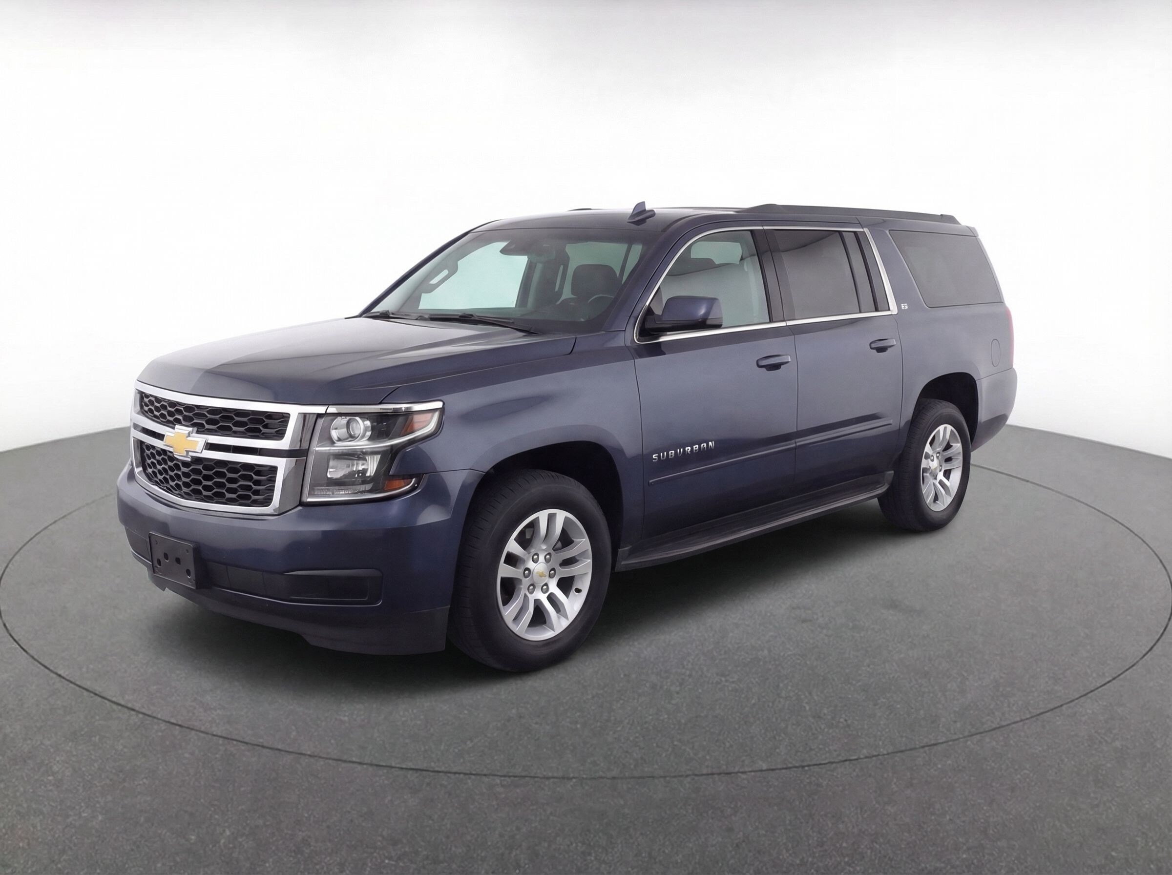 Thumbnail: 2024 Chevrolet Suburban - 3