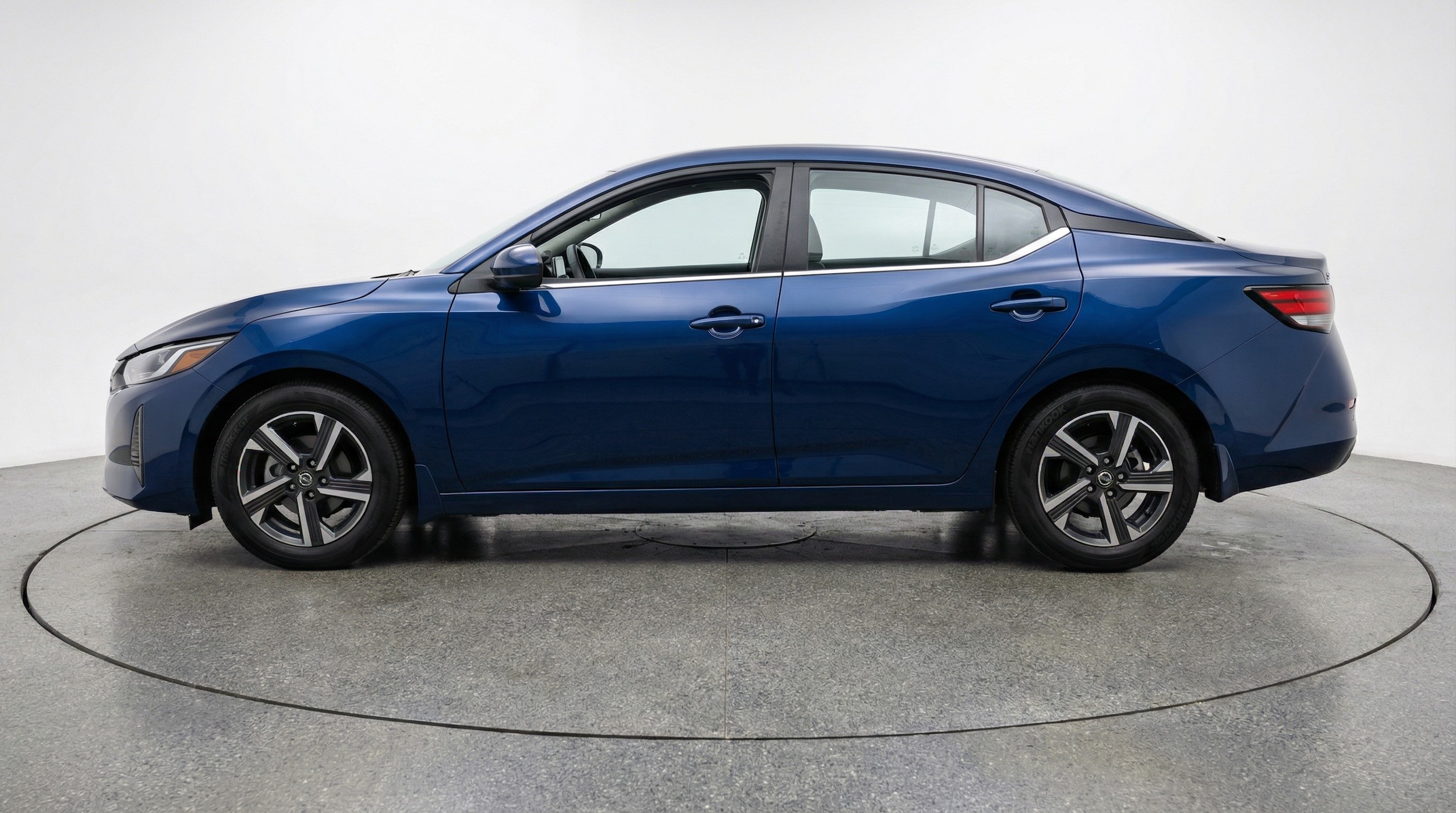 Thumbnail: 2025 Nissan Sentra - 4