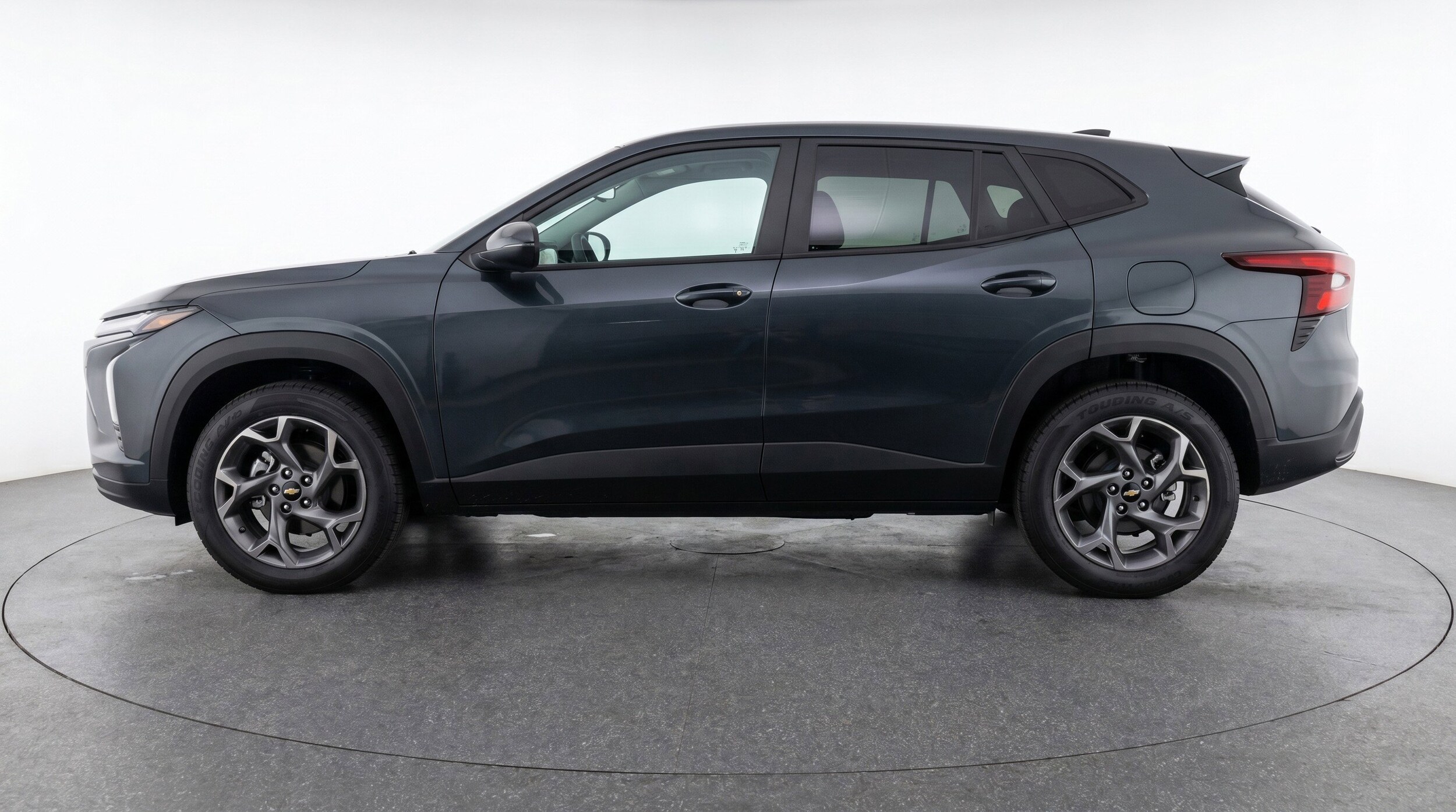 Thumbnail: 2025 Chevrolet Trax - 5