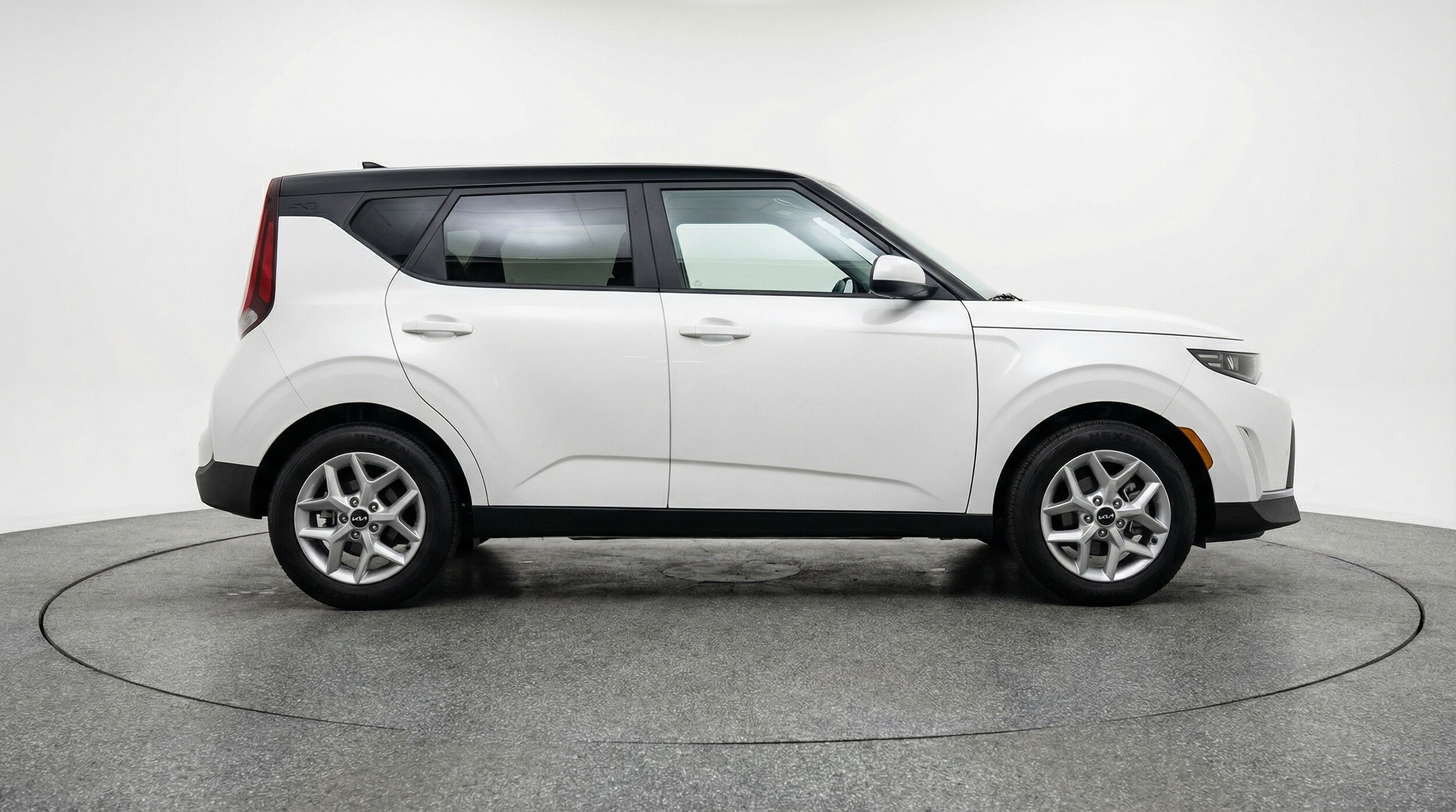 Thumbnail: 2025 Kia Soul - 8