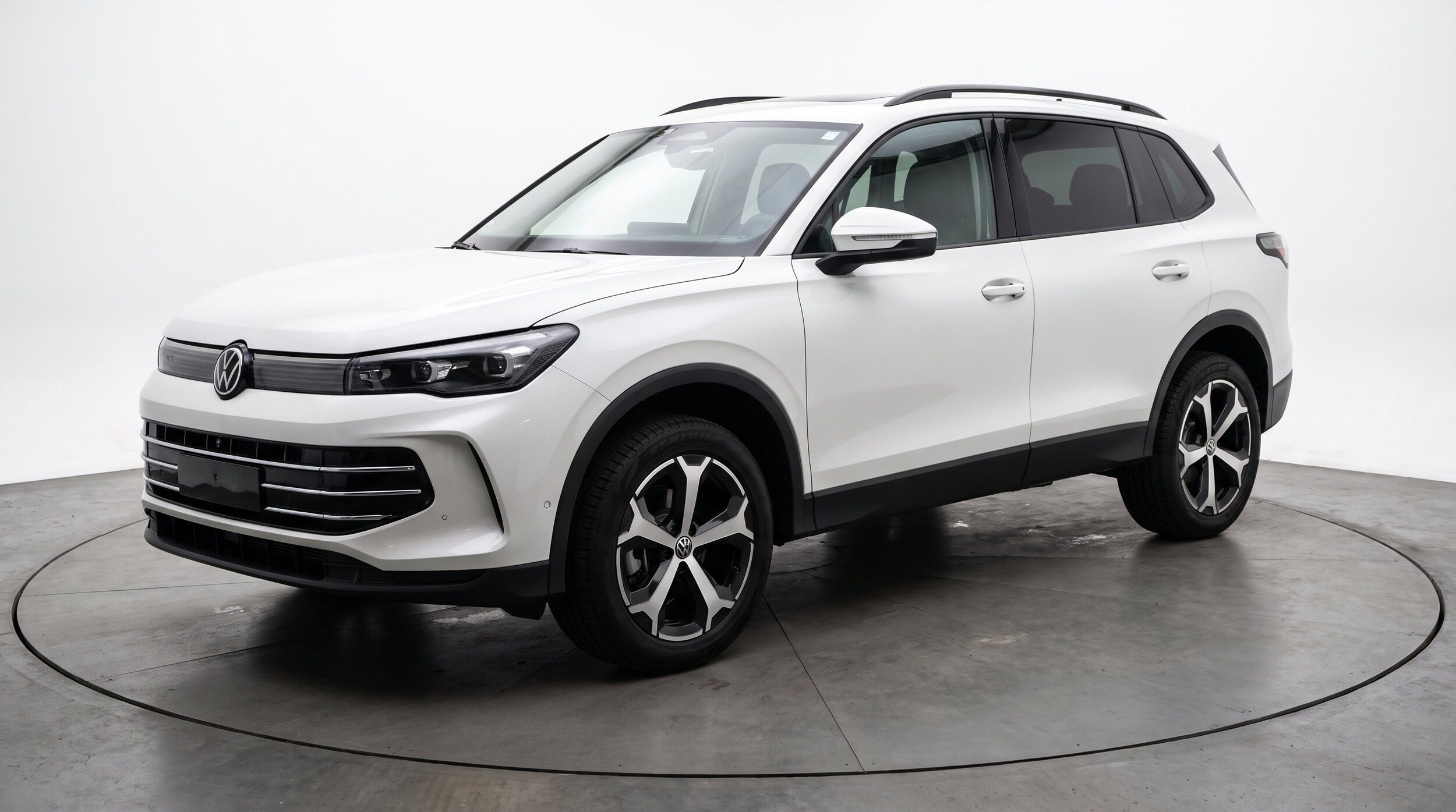 Thumbnail: 2026 Volkswagen Tiguan - 3