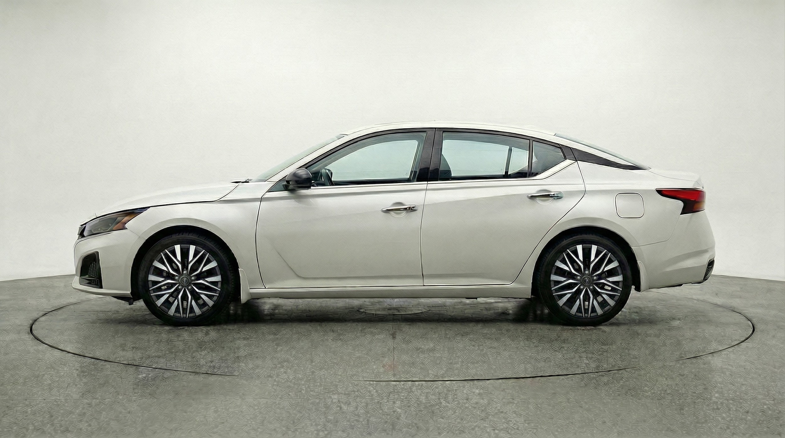 Thumbnail: 2025 Nissan Altima - 4