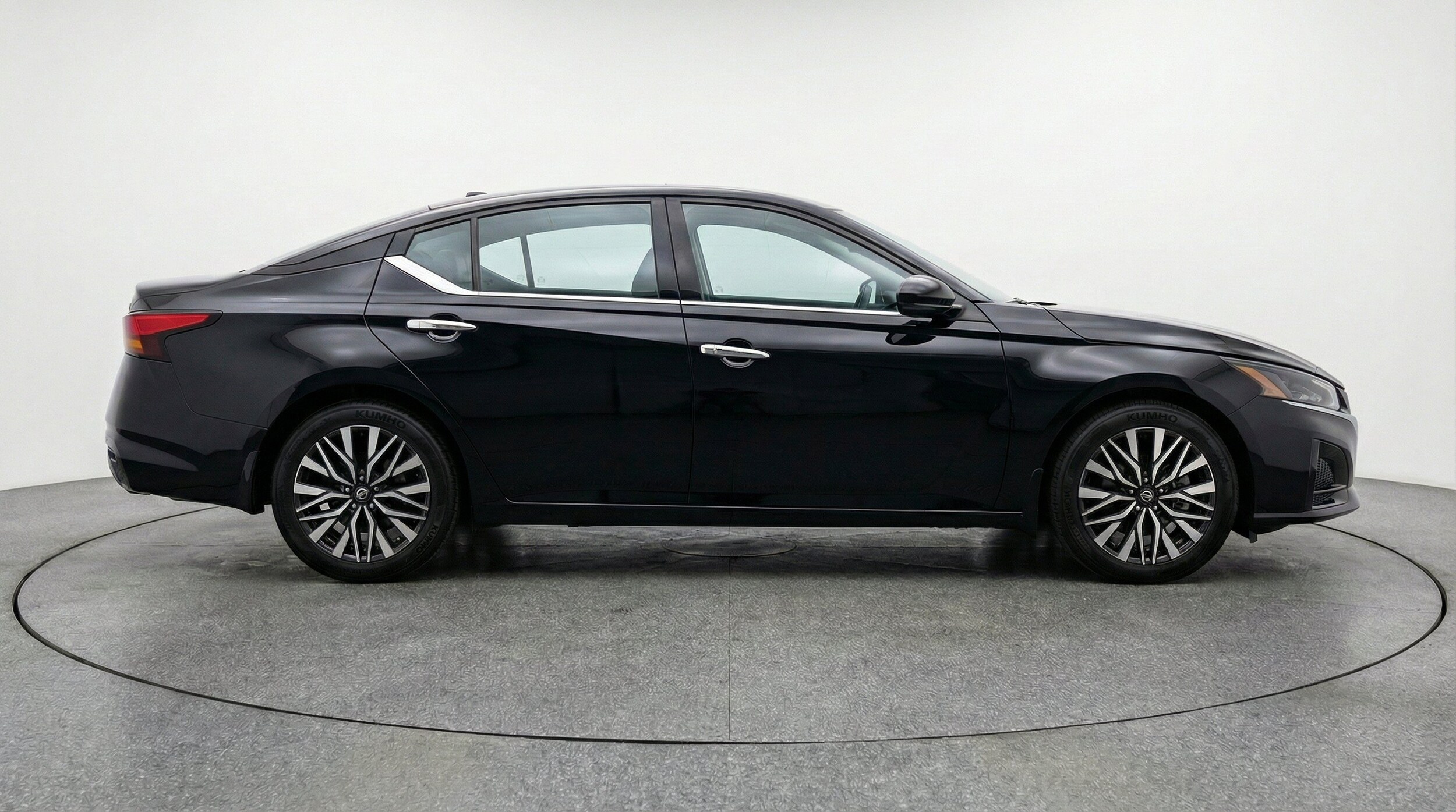 Thumbnail: 2025 Nissan Altima - 11