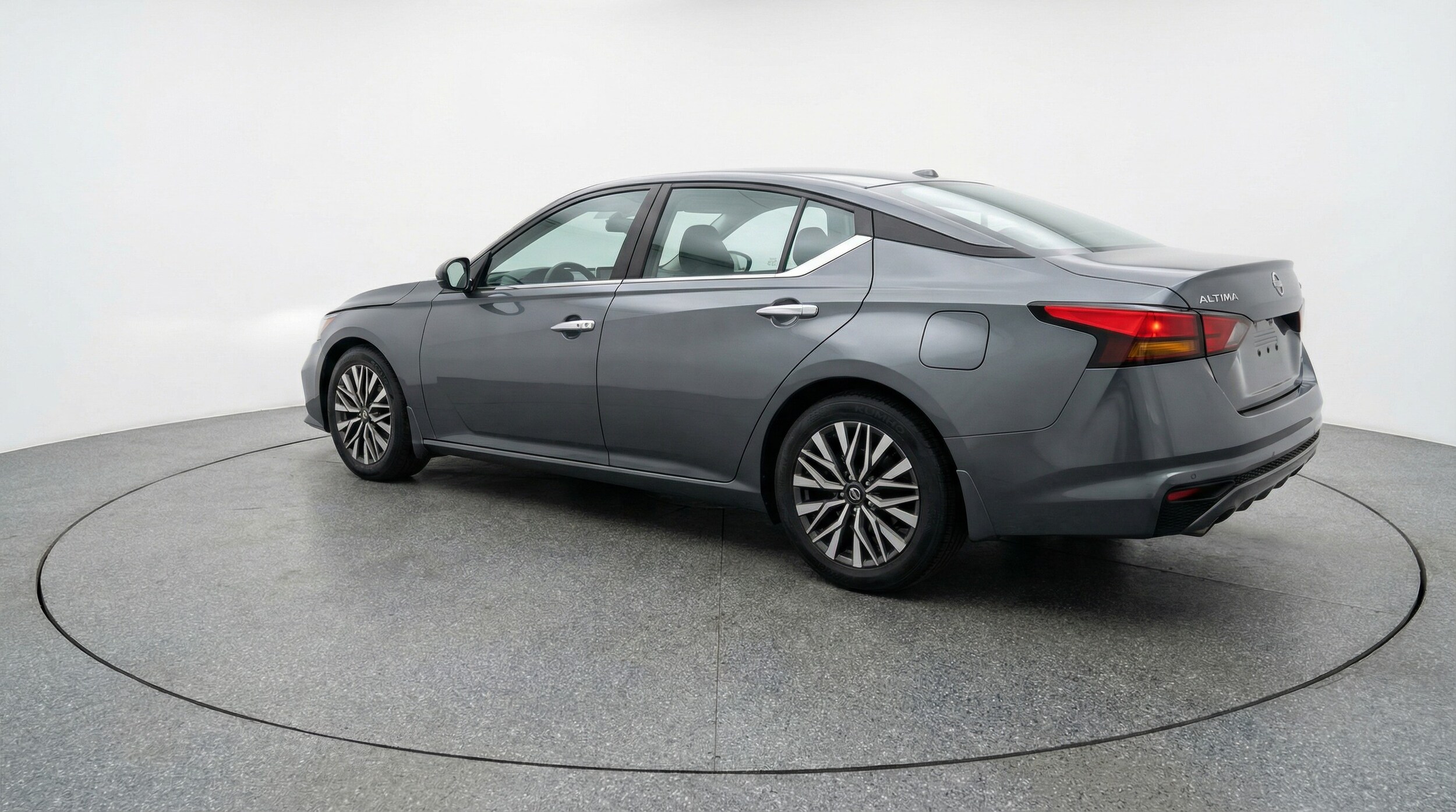 Thumbnail: 2025 Nissan Altima - 5