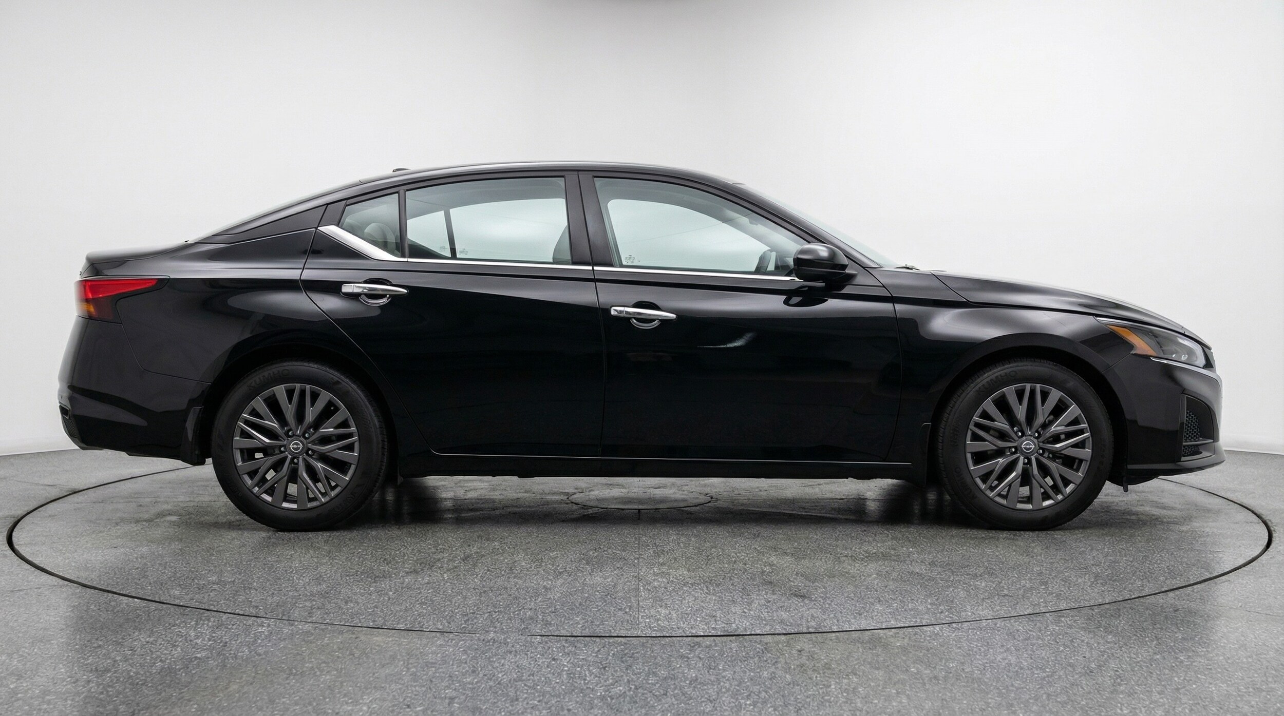 Thumbnail: 2025 Nissan Altima - 8