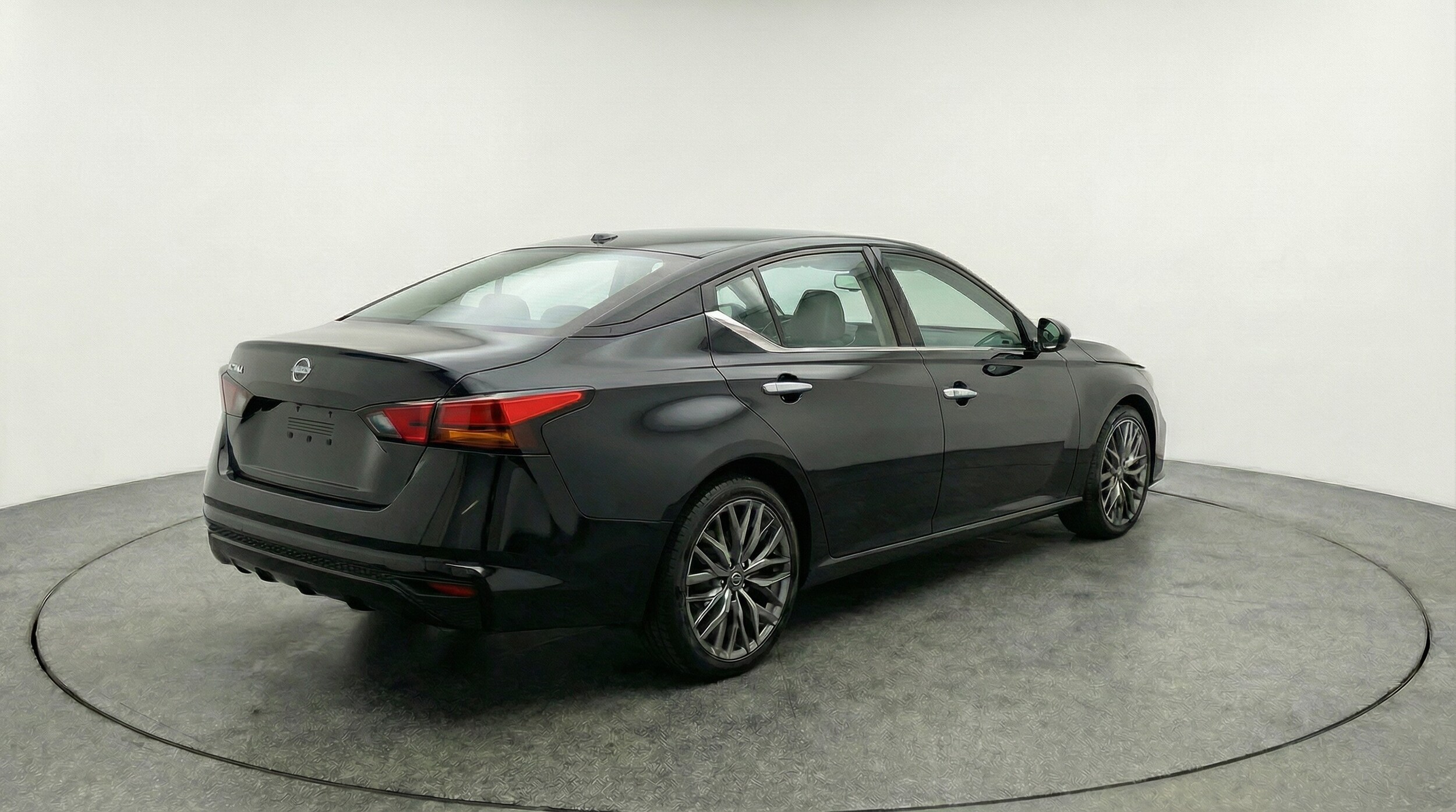 Thumbnail: 2025 Nissan Altima - 7