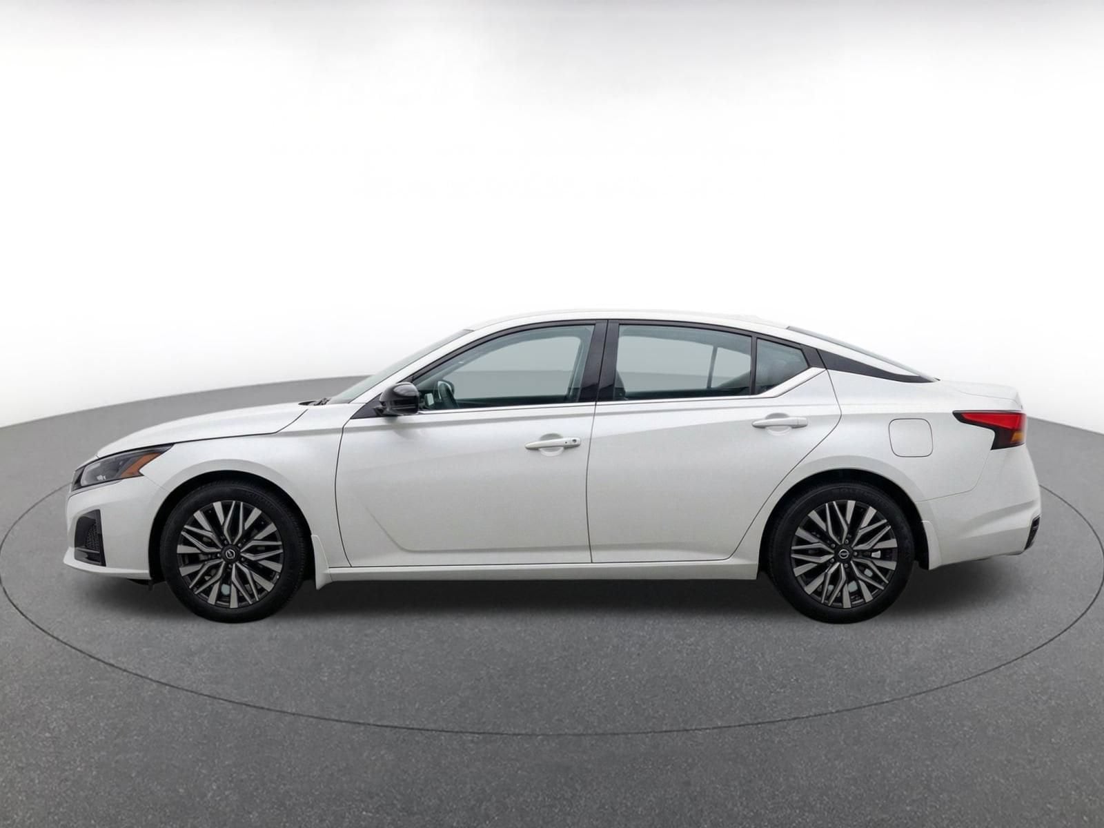 Thumbnail: 2026 Nissan Altima - 4