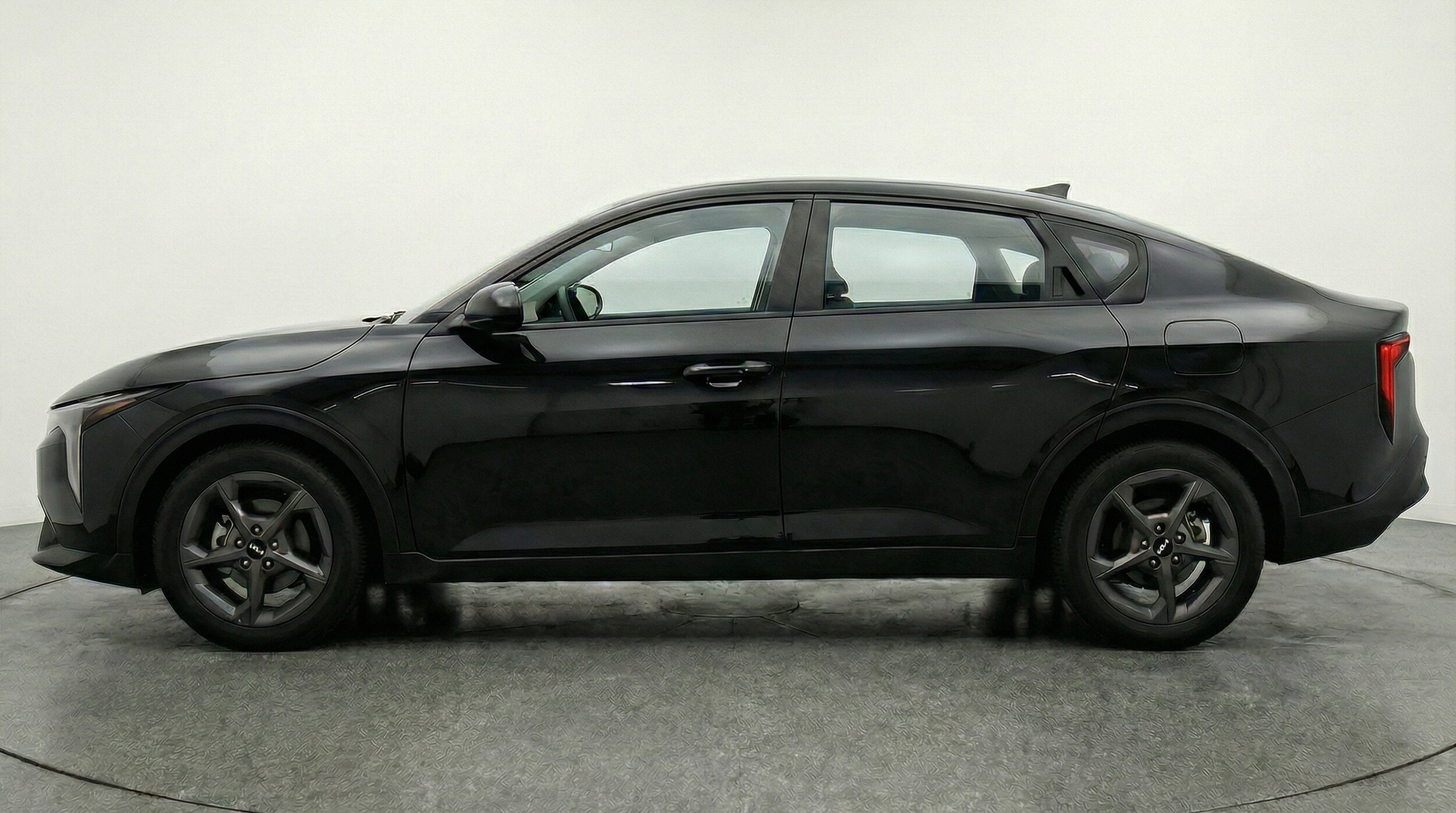 Thumbnail: 2025 Kia K4 - 4