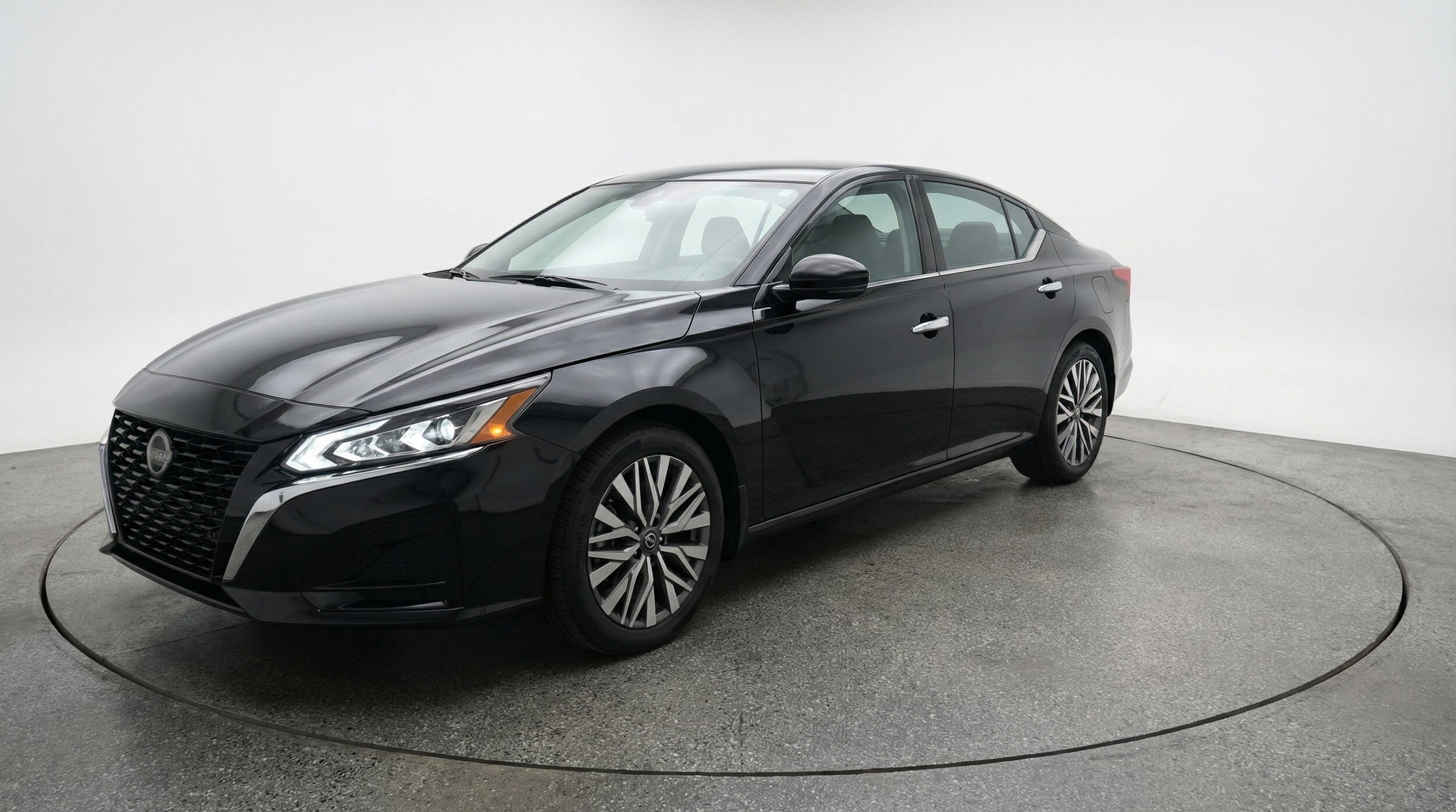 Thumbnail: 2025 Nissan Altima - 3