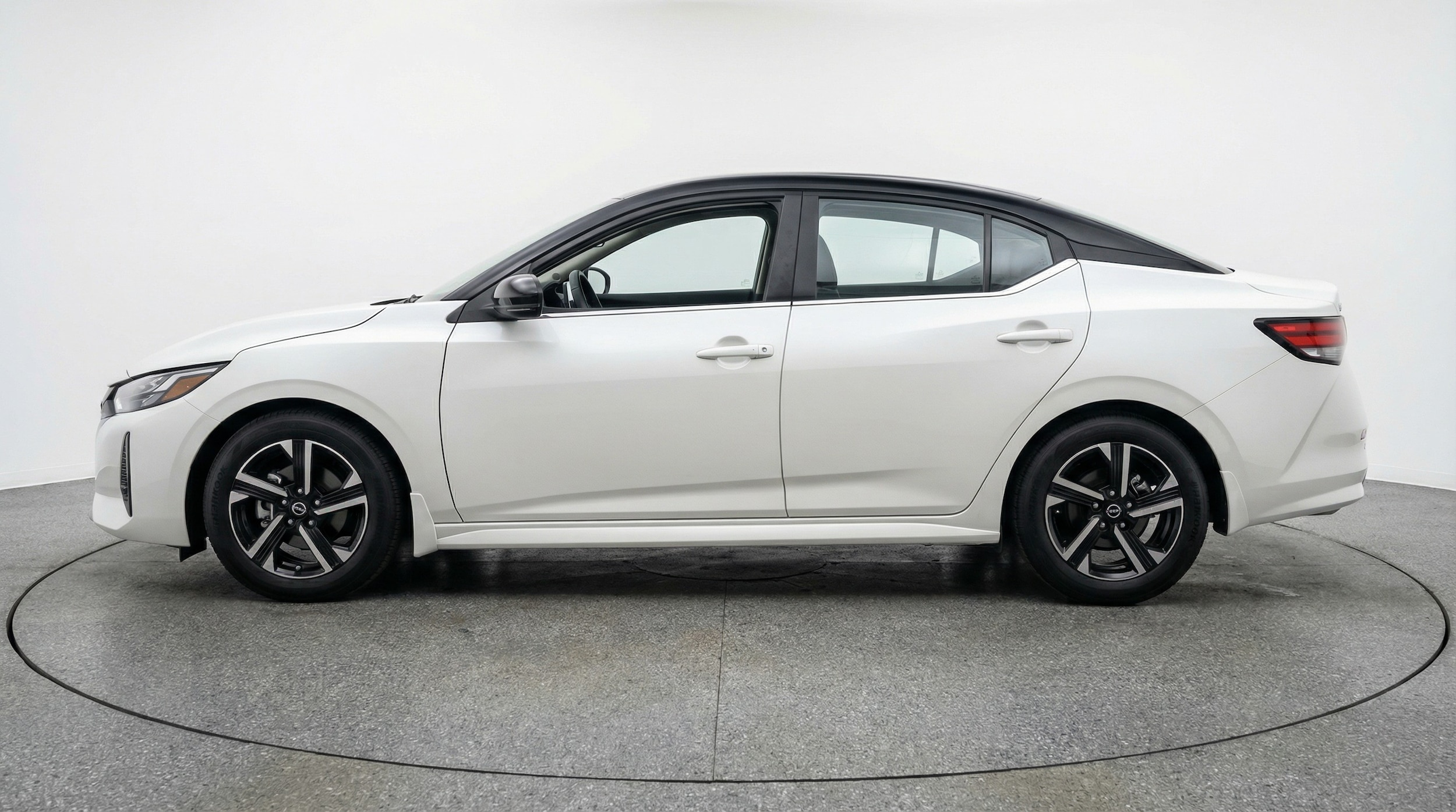 Thumbnail: 2025 Nissan Sentra - 4