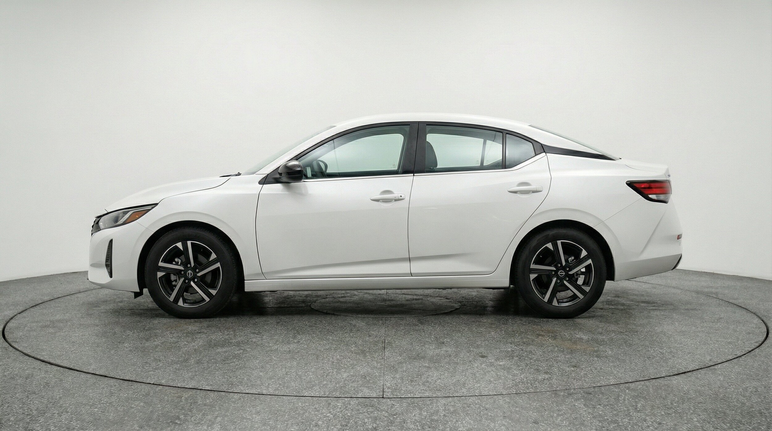 Thumbnail: 2025 Nissan Sentra - 5