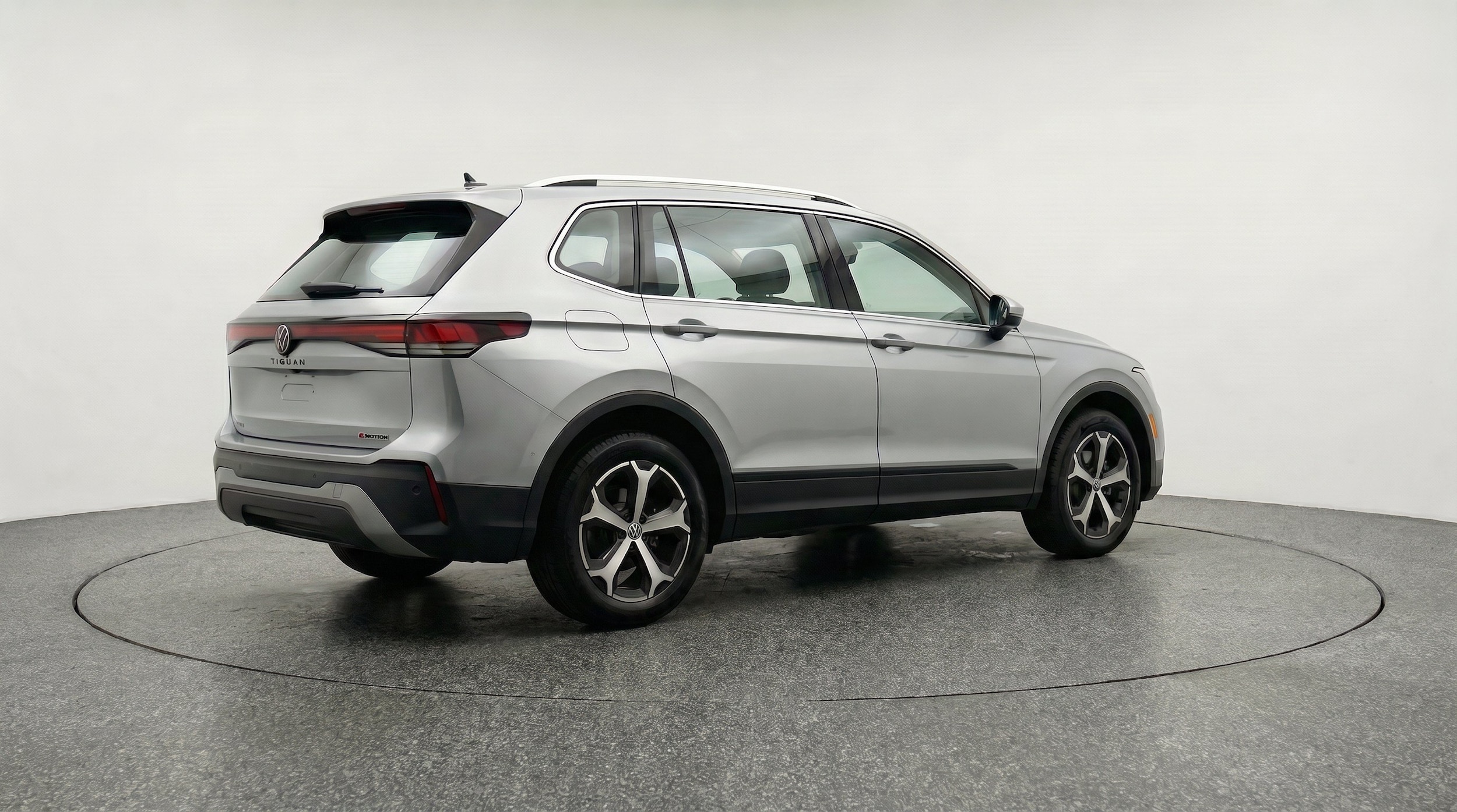 Thumbnail: 2026 Volkswagen Tiguan - 9